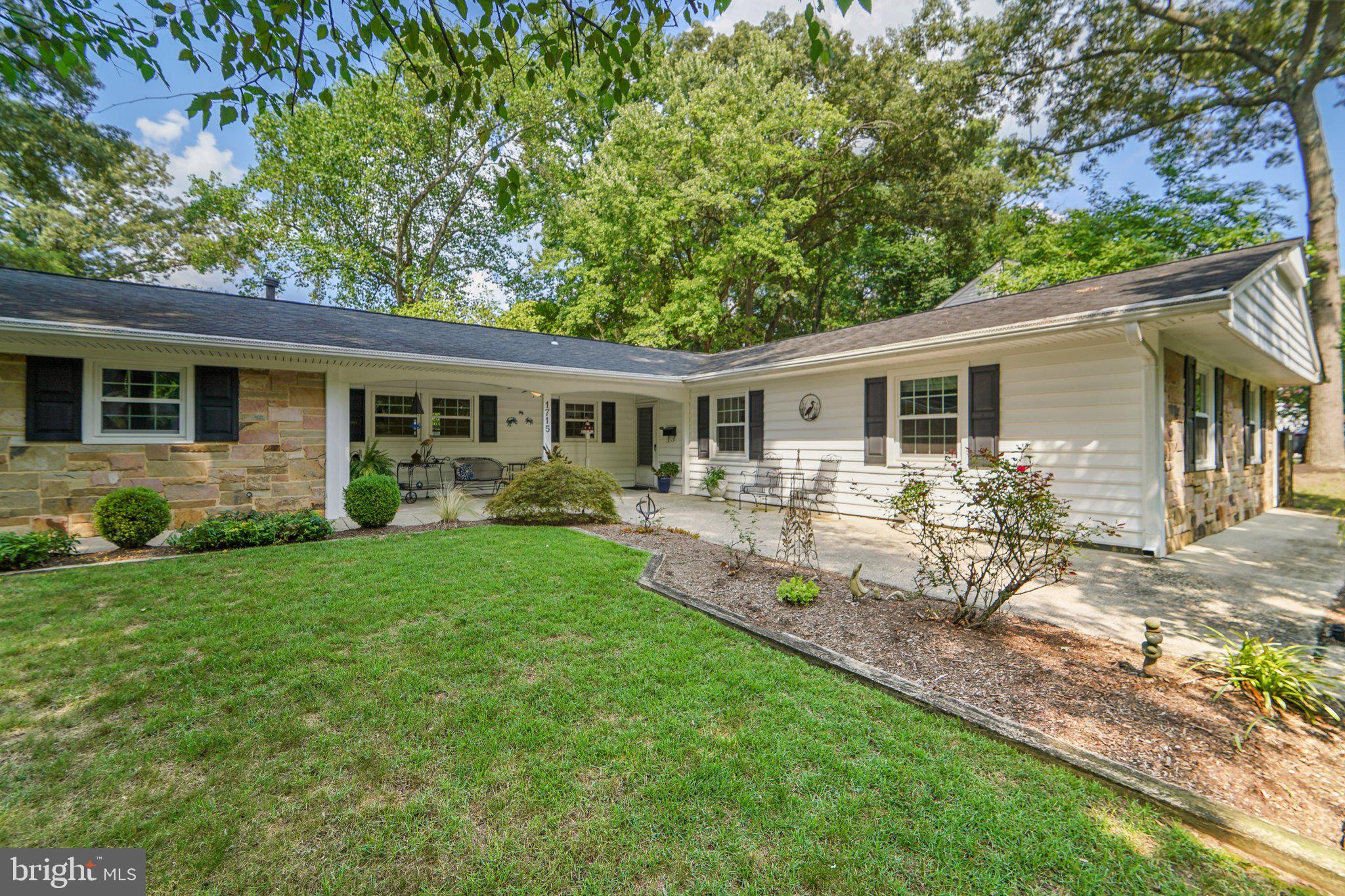 CROFTON TOWNE/PARK - Residential