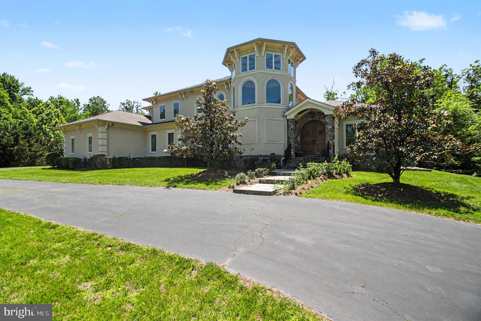 5985 SAINT CATHERINES LANE