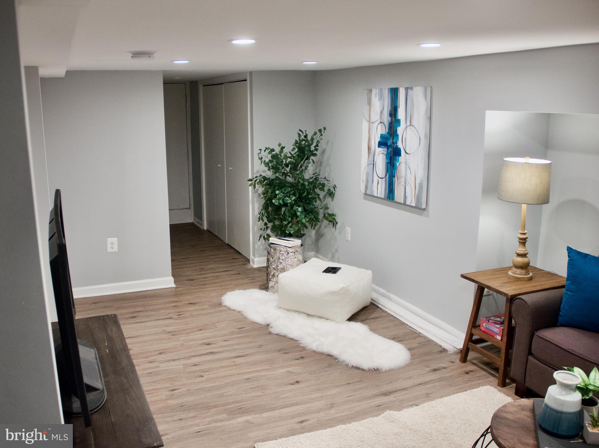 MEDFIELD - Residential