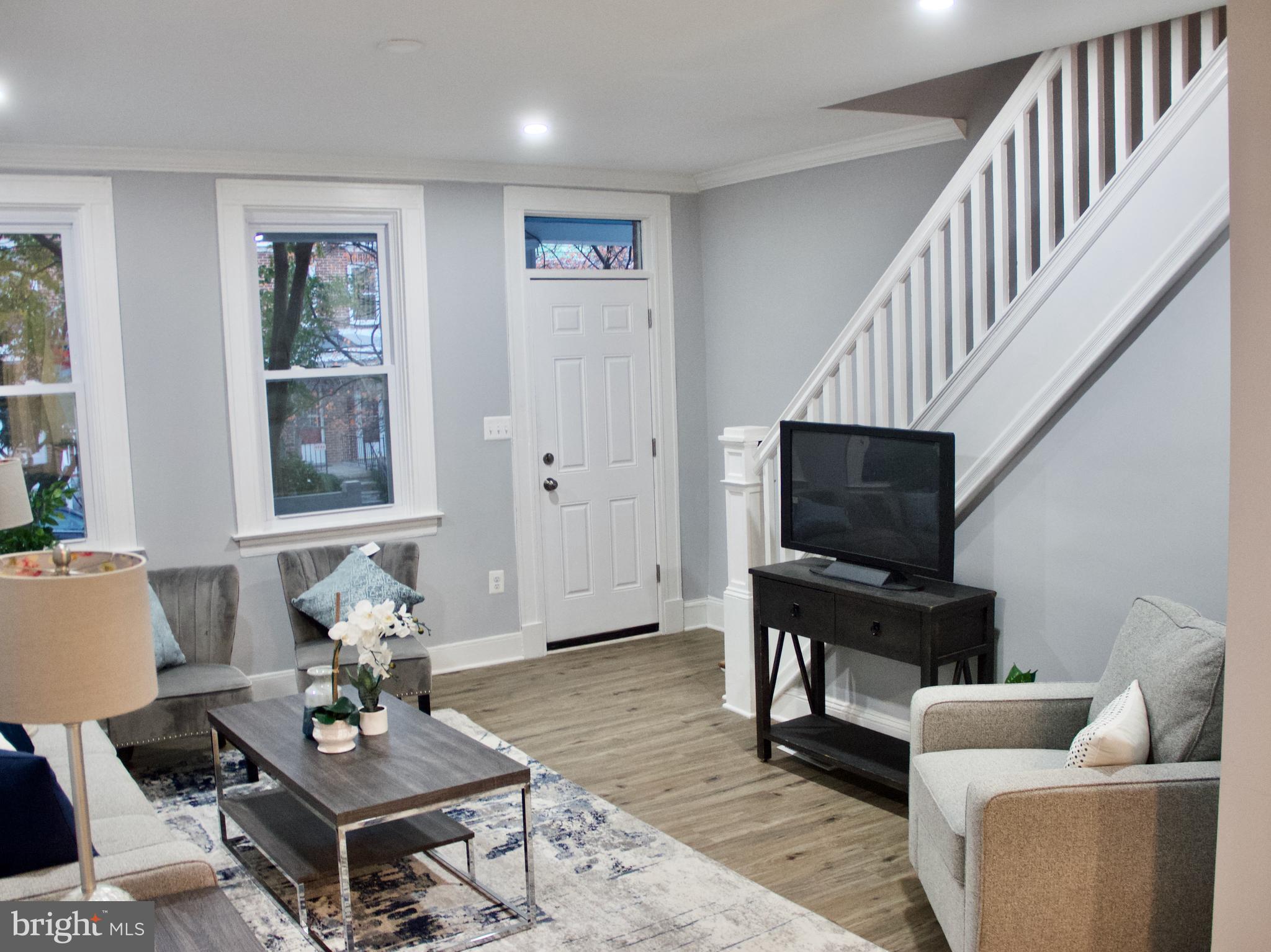 MEDFIELD - Residential