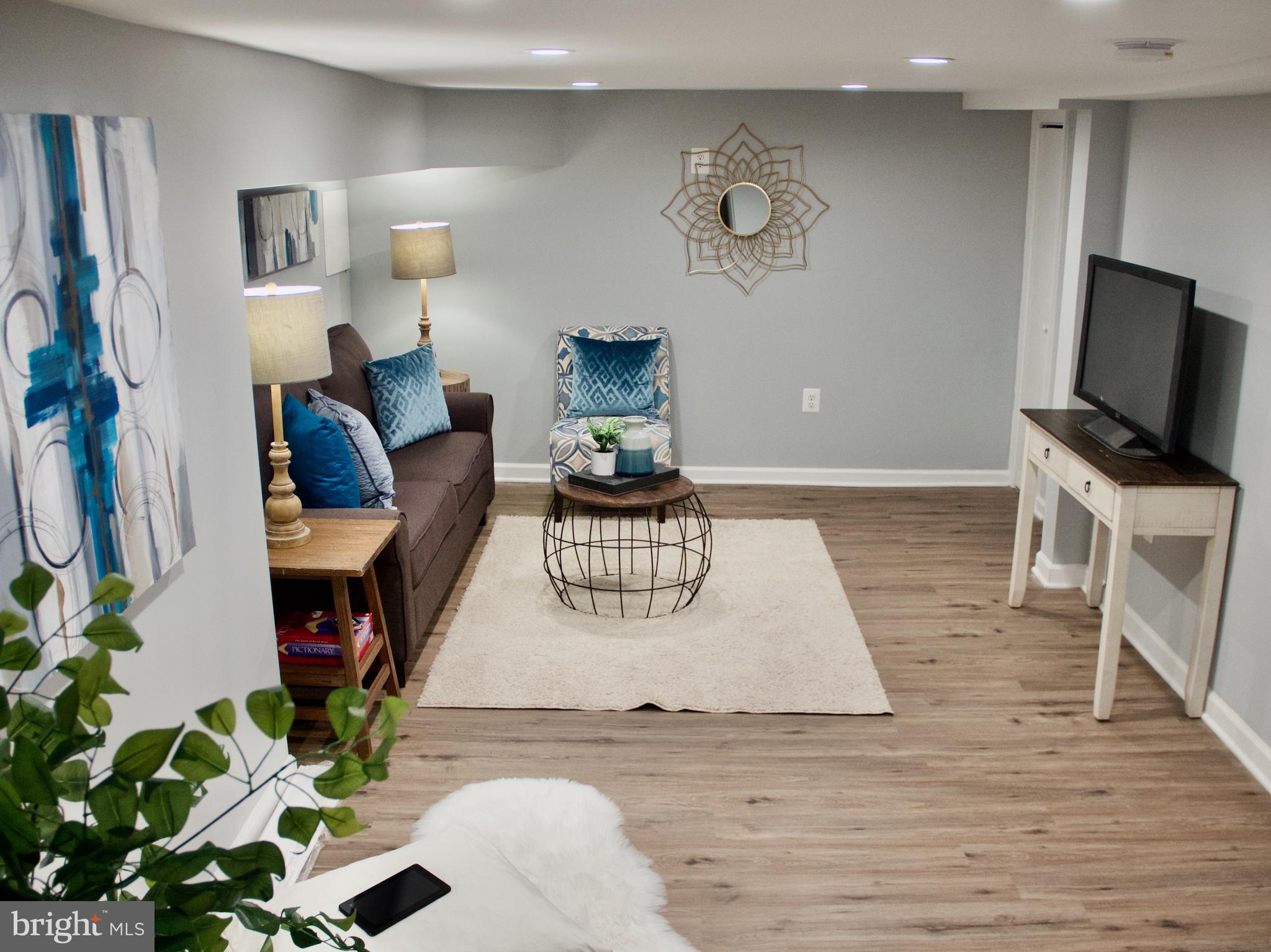 MEDFIELD - Residential