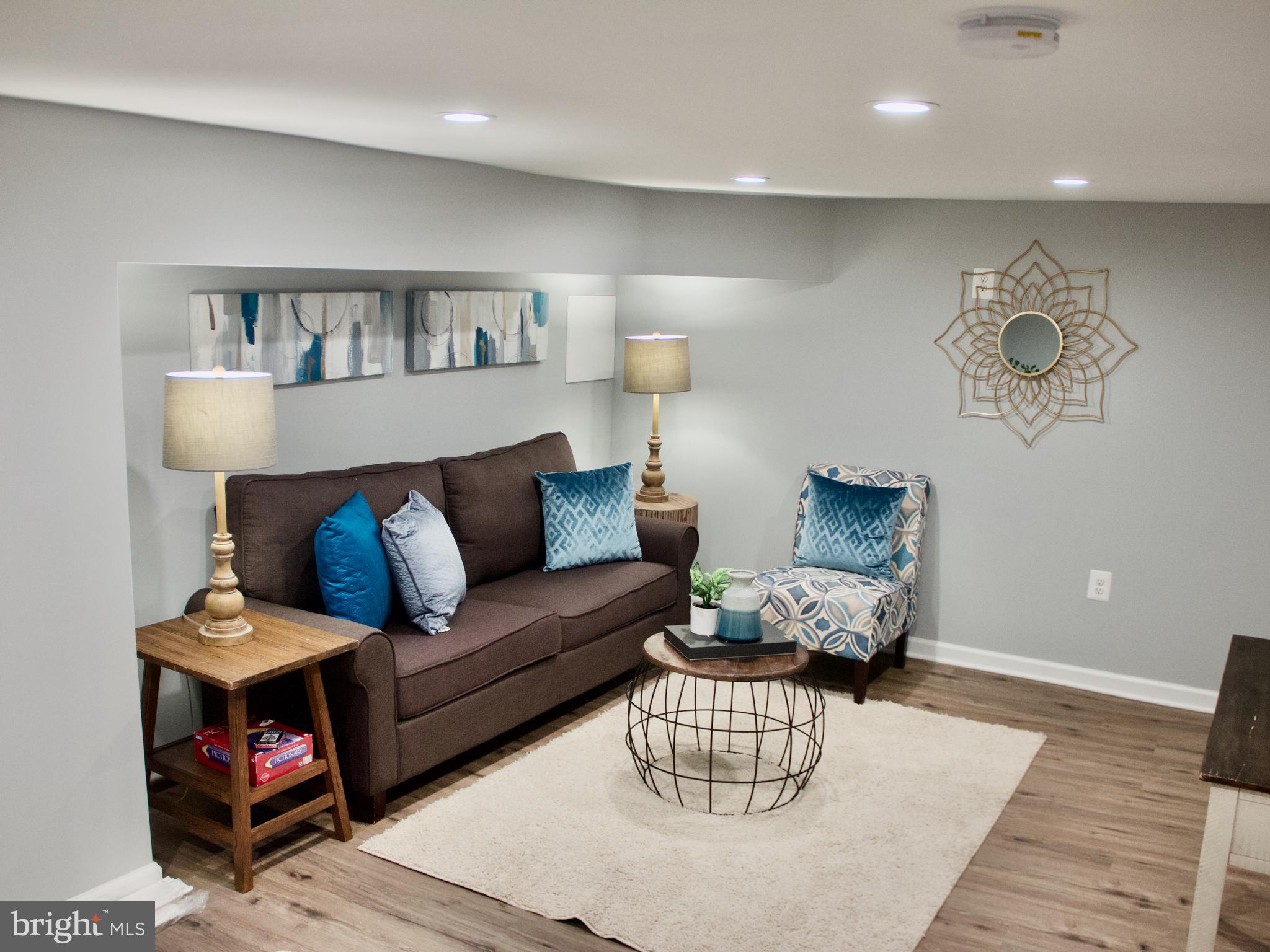 MEDFIELD - Residential