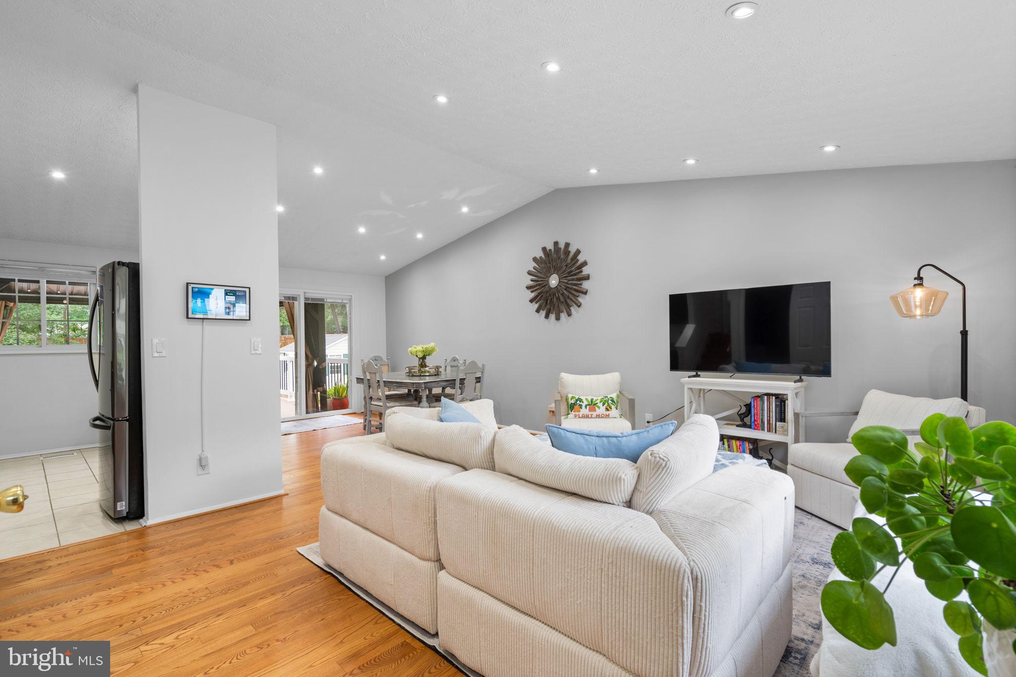 8767 COLD PLAIN COURT