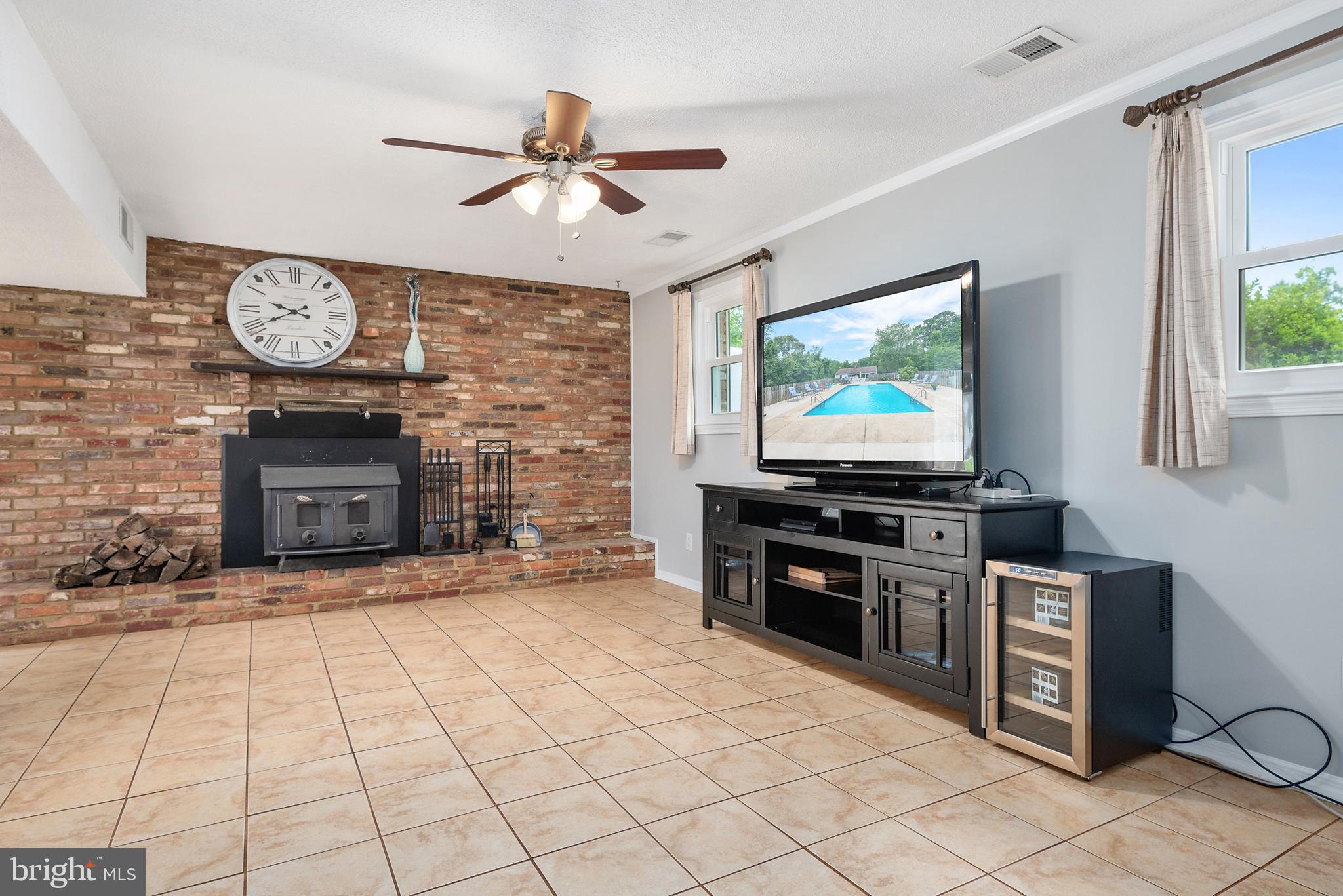 SHORE ACRES - Residential