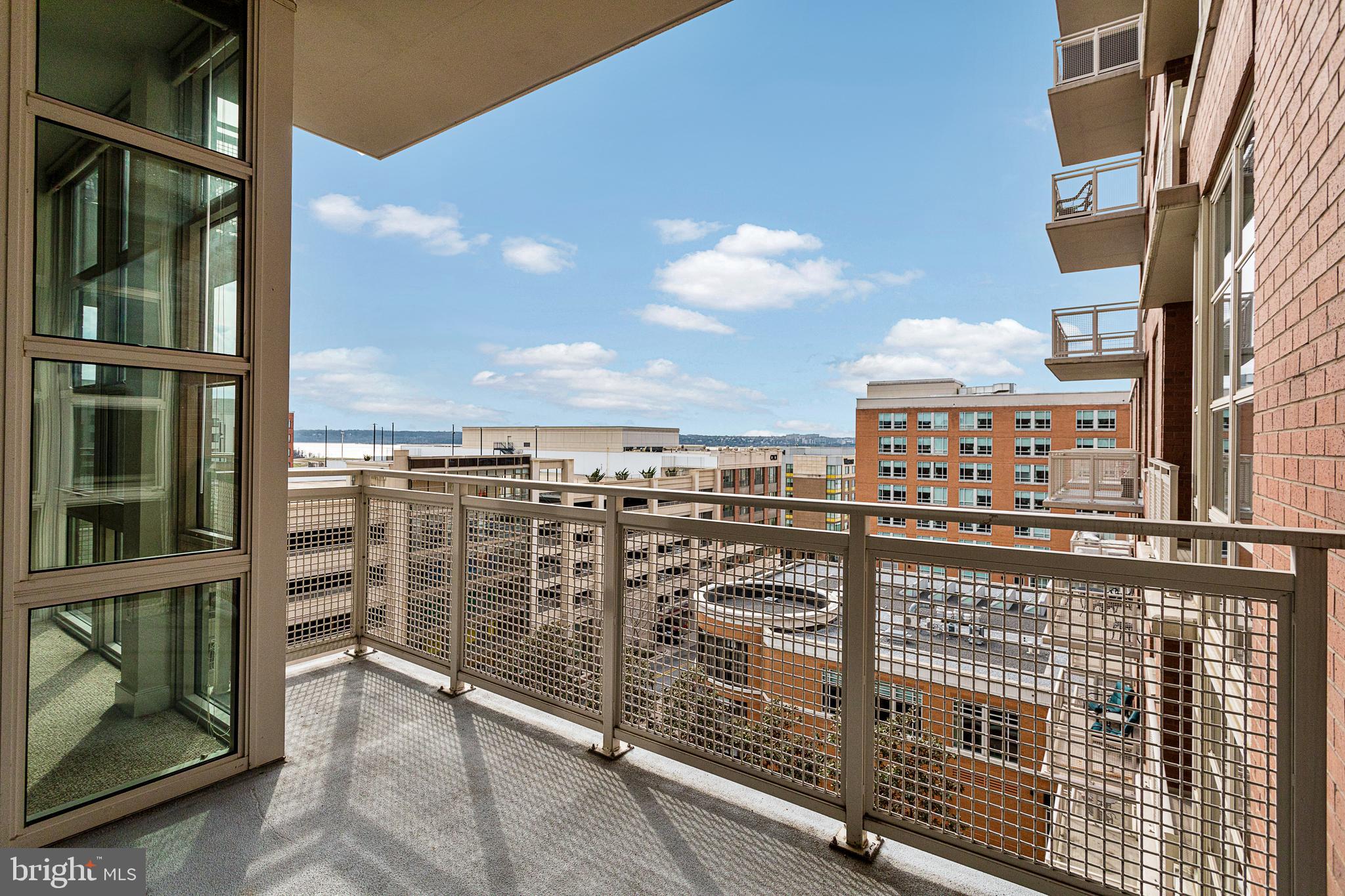 NATIONAL HARBOR - Residential Lease