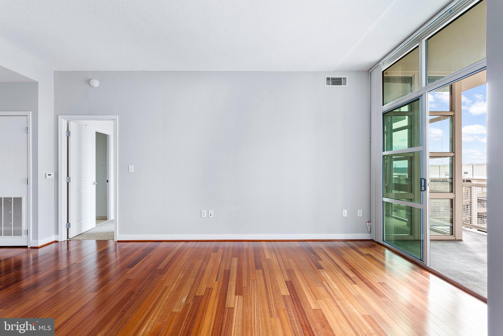 NATIONAL HARBOR - Residential Lease