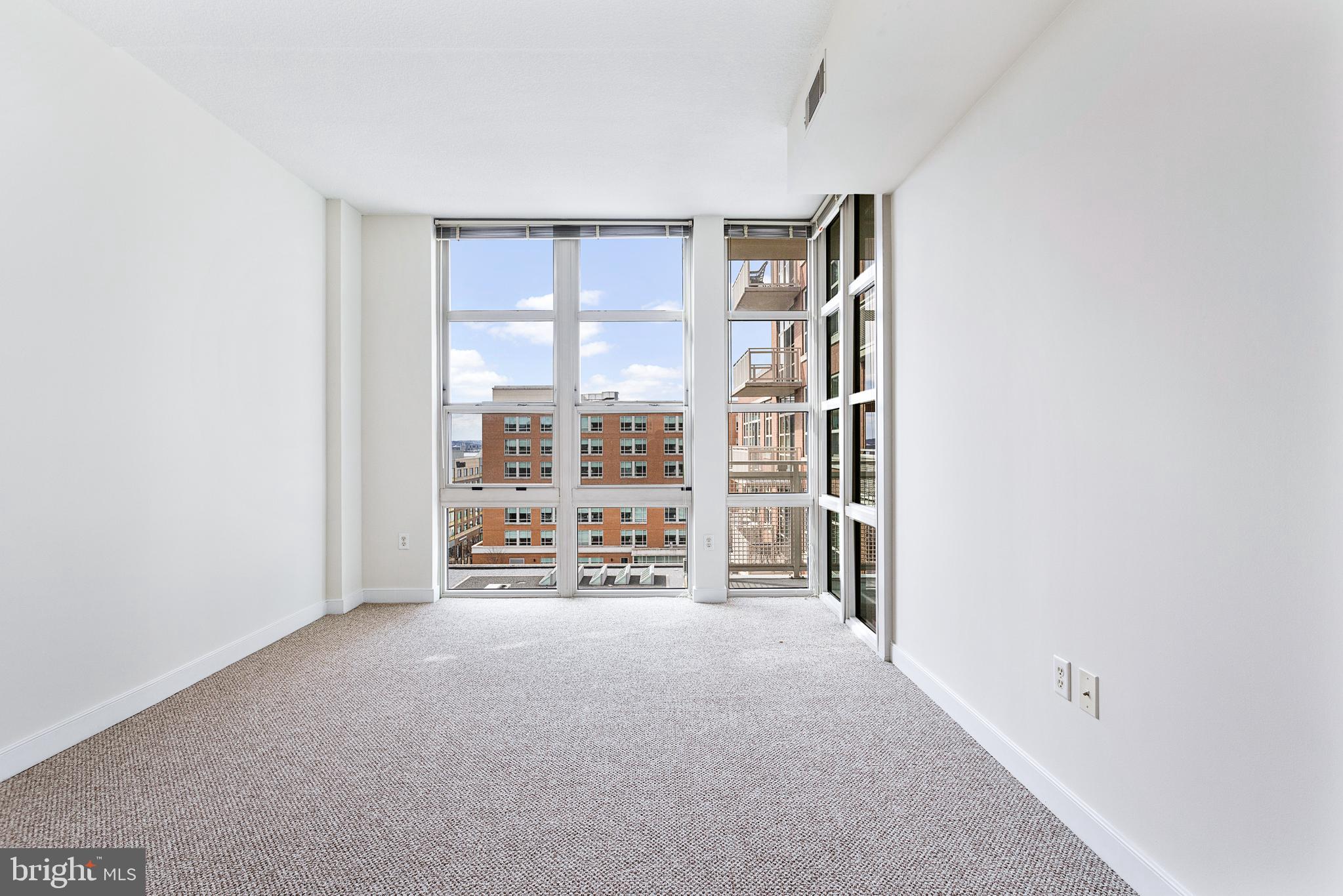 NATIONAL HARBOR - Residential Lease