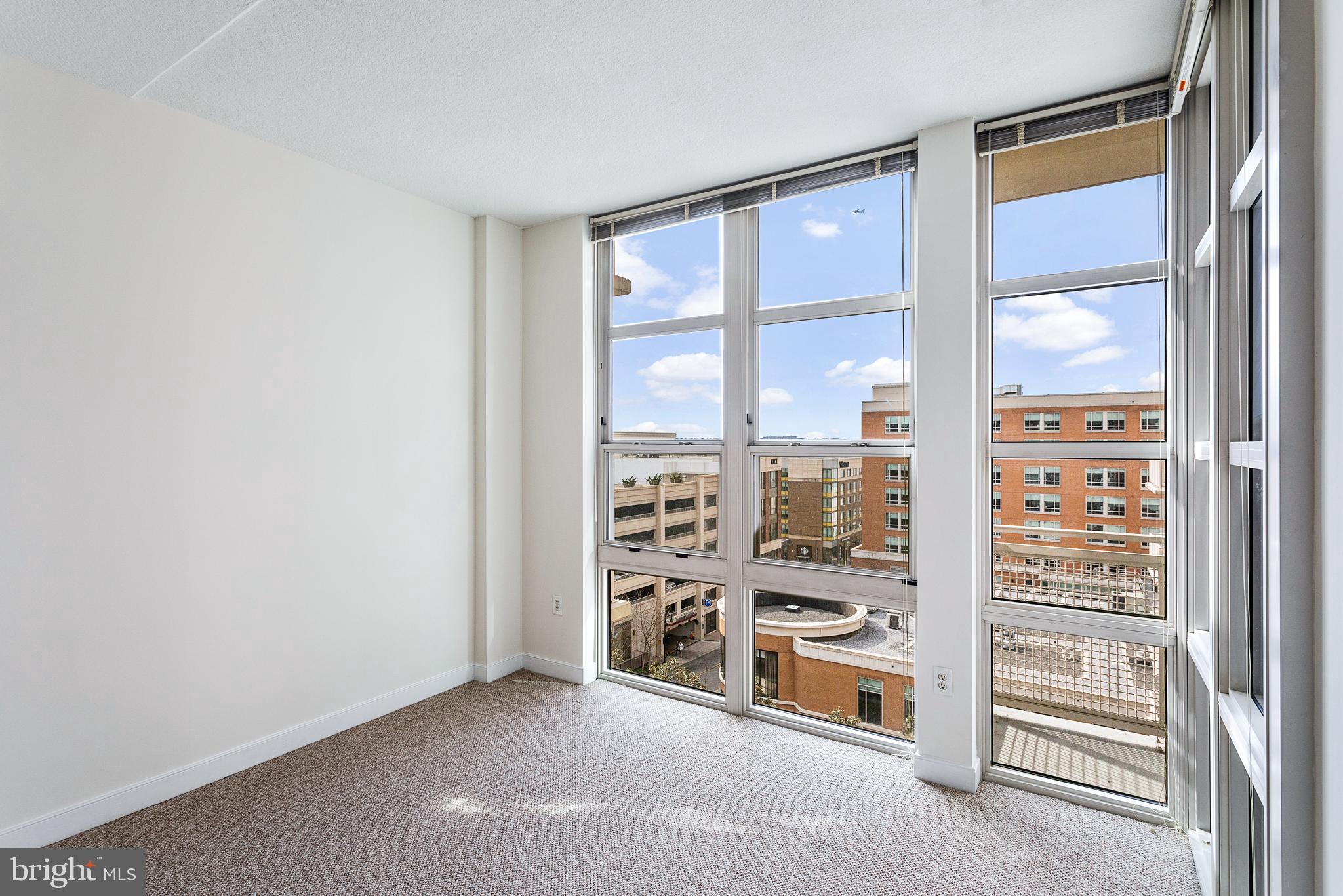 NATIONAL HARBOR - Residential Lease