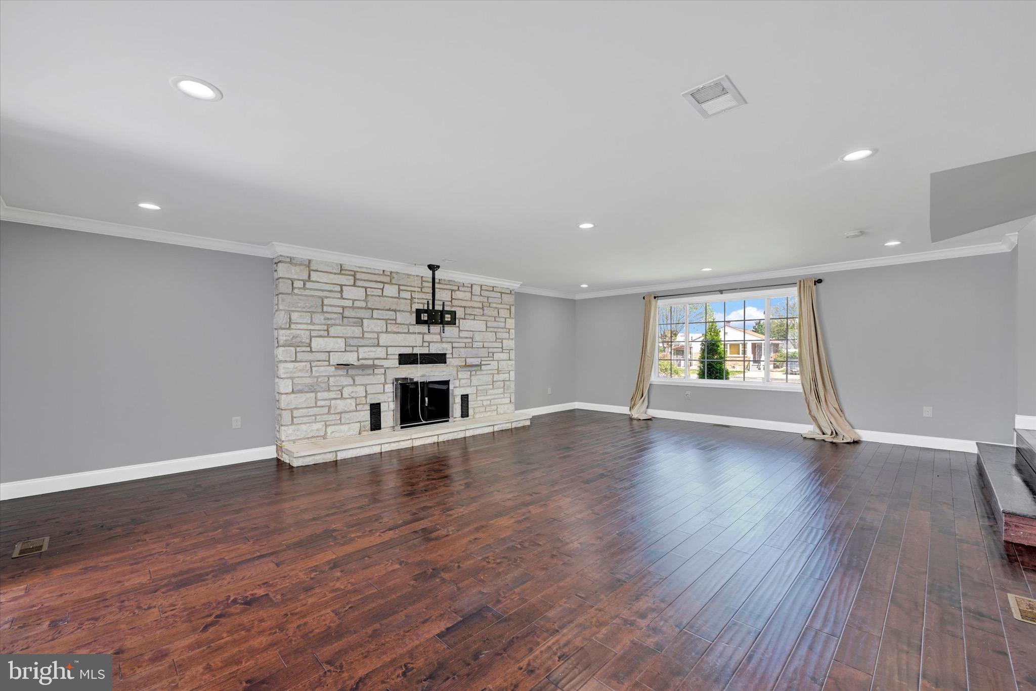 ROSEDALE - Residential