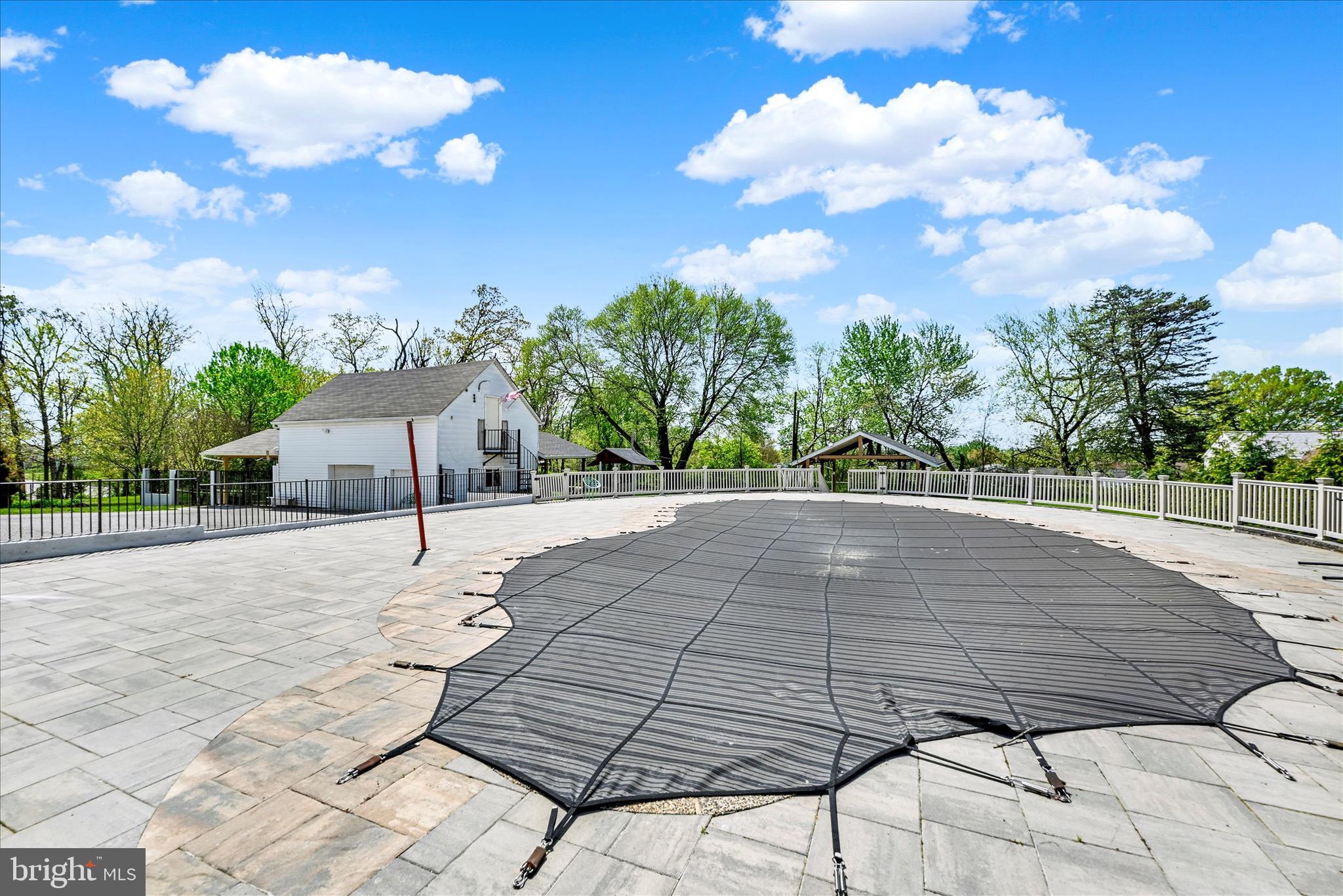 ROSEDALE - Residential