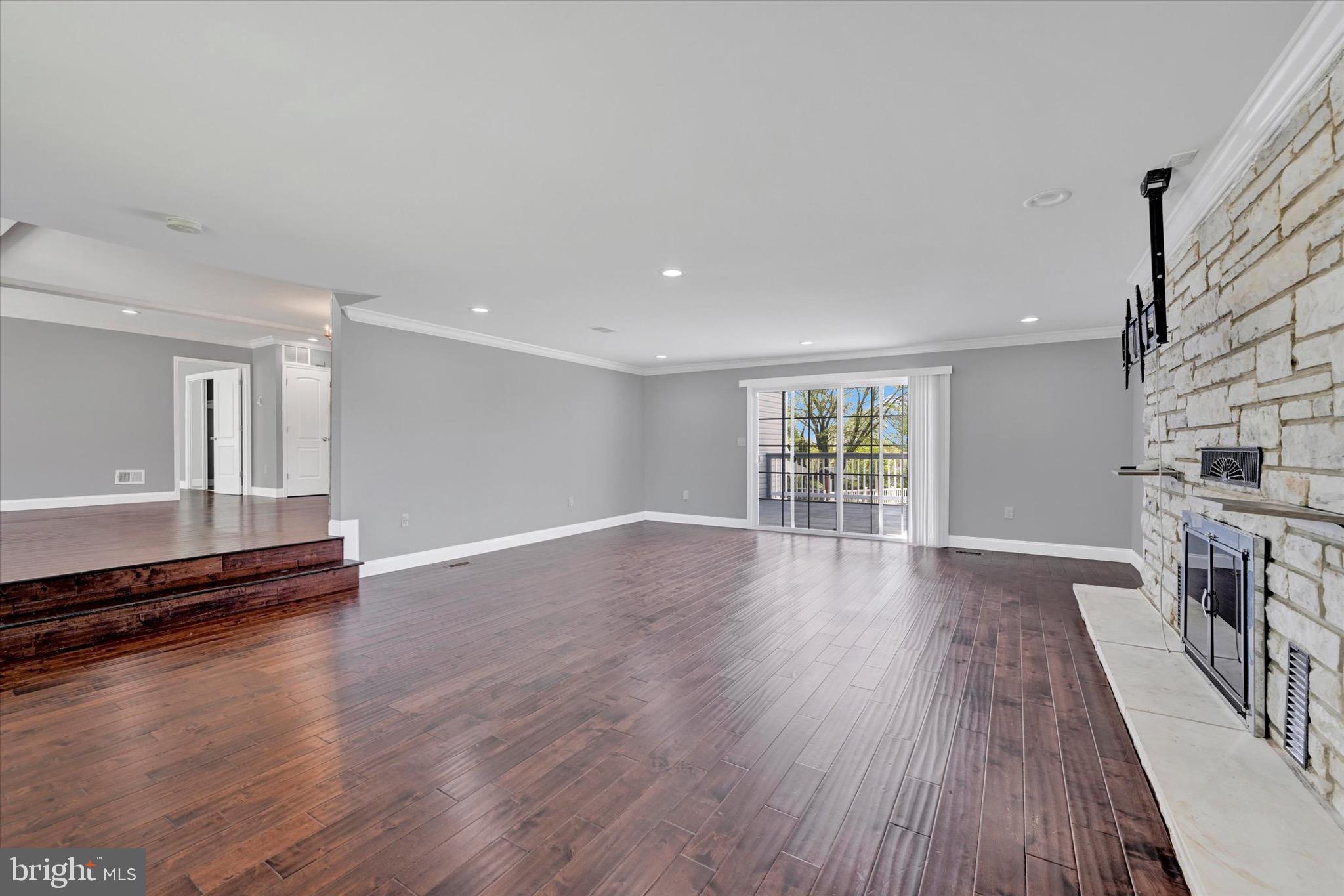 ROSEDALE - Residential