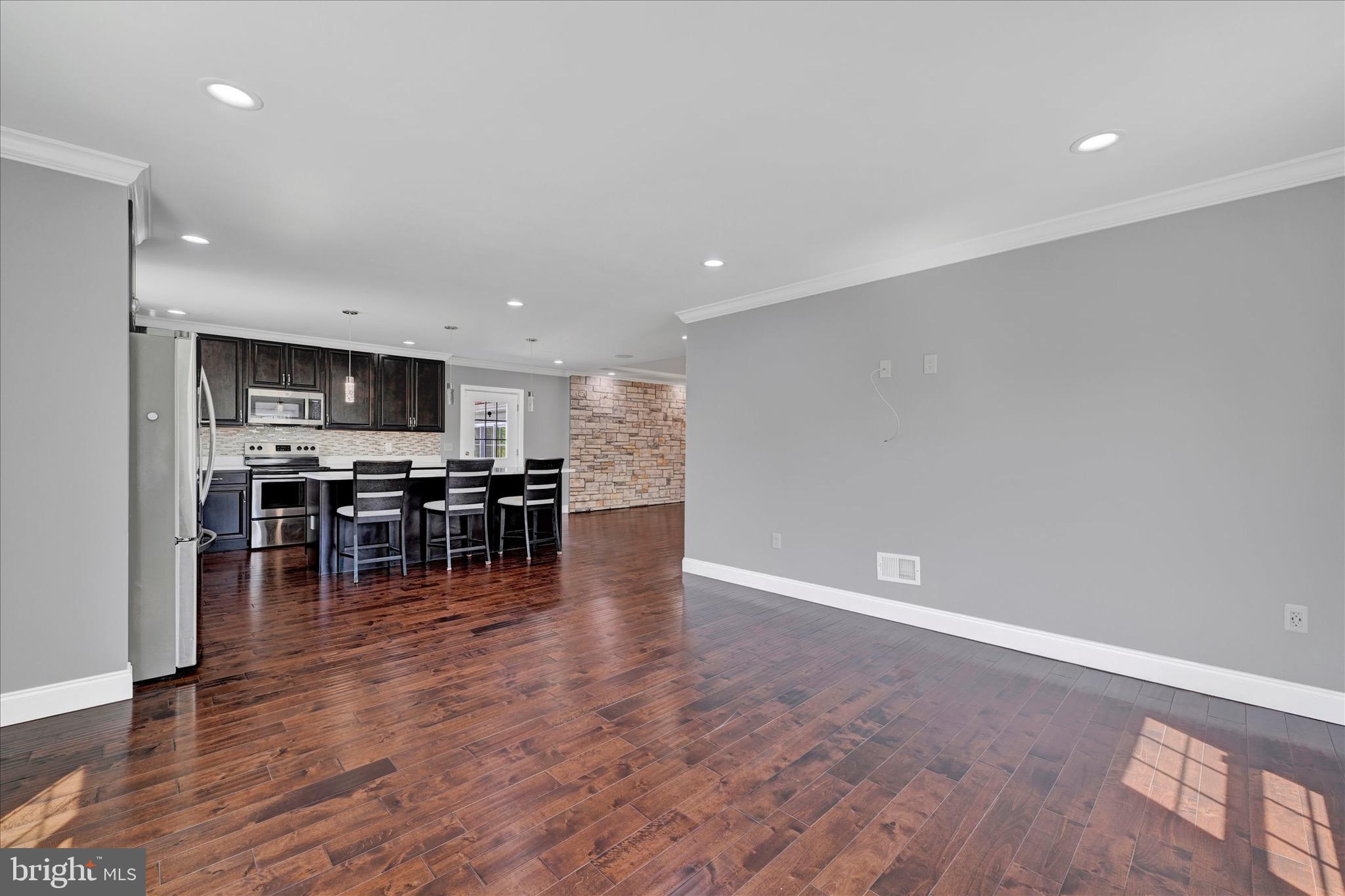 ROSEDALE - Residential