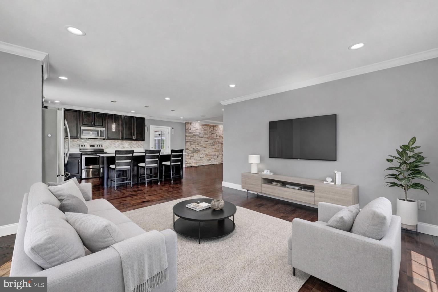 ROSEDALE - Residential