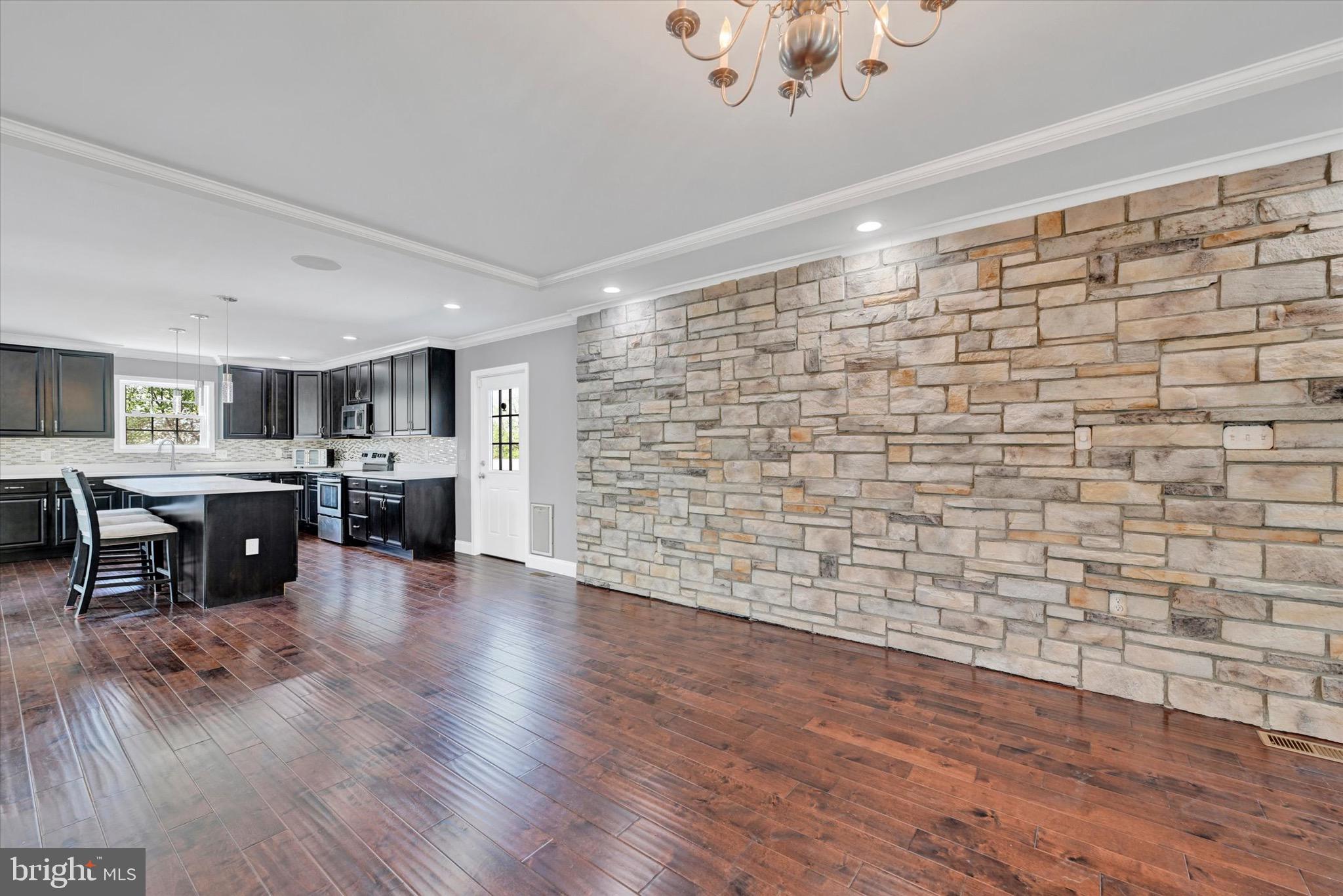 ROSEDALE - Residential