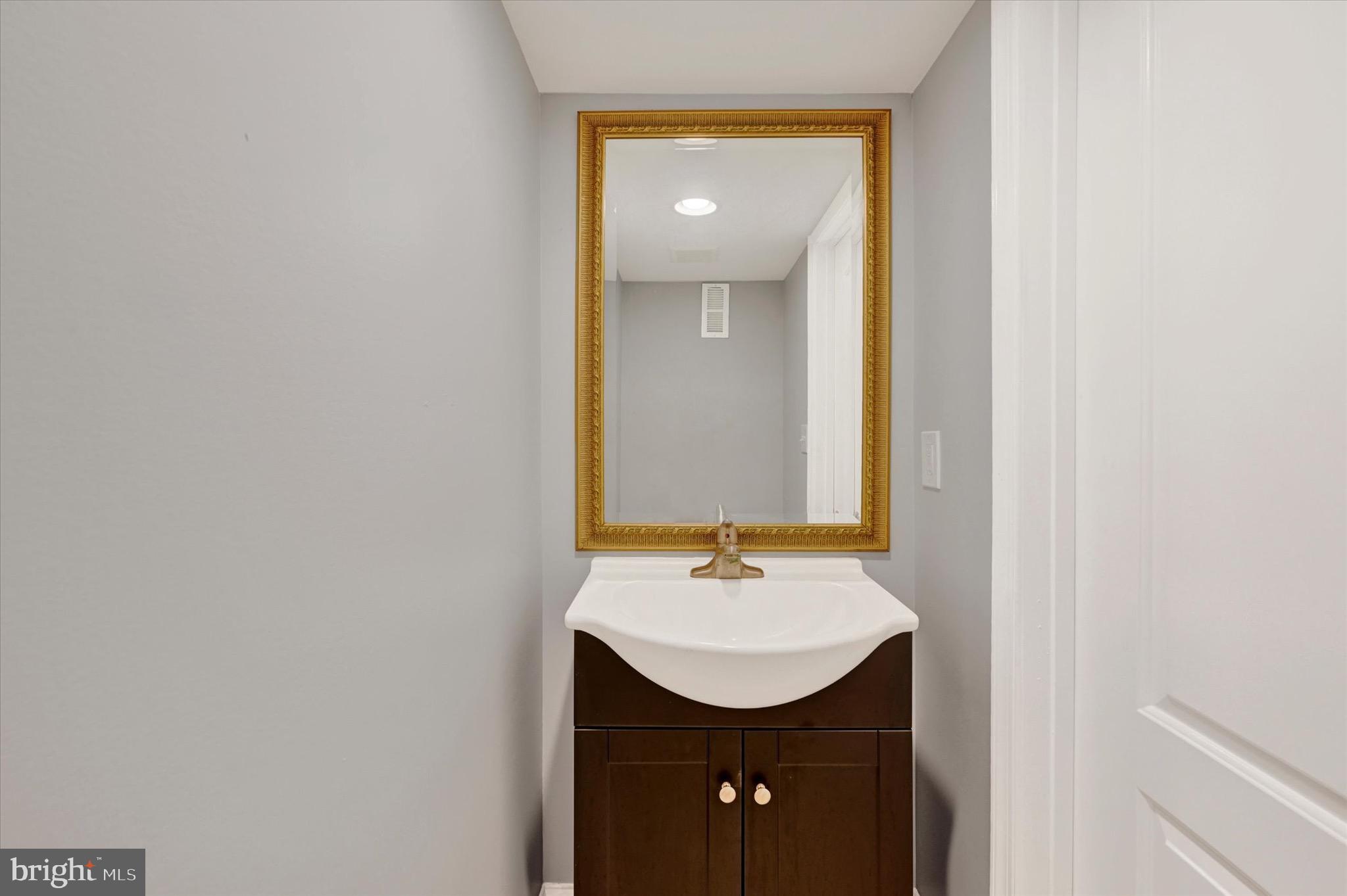 ROSEDALE - Residential