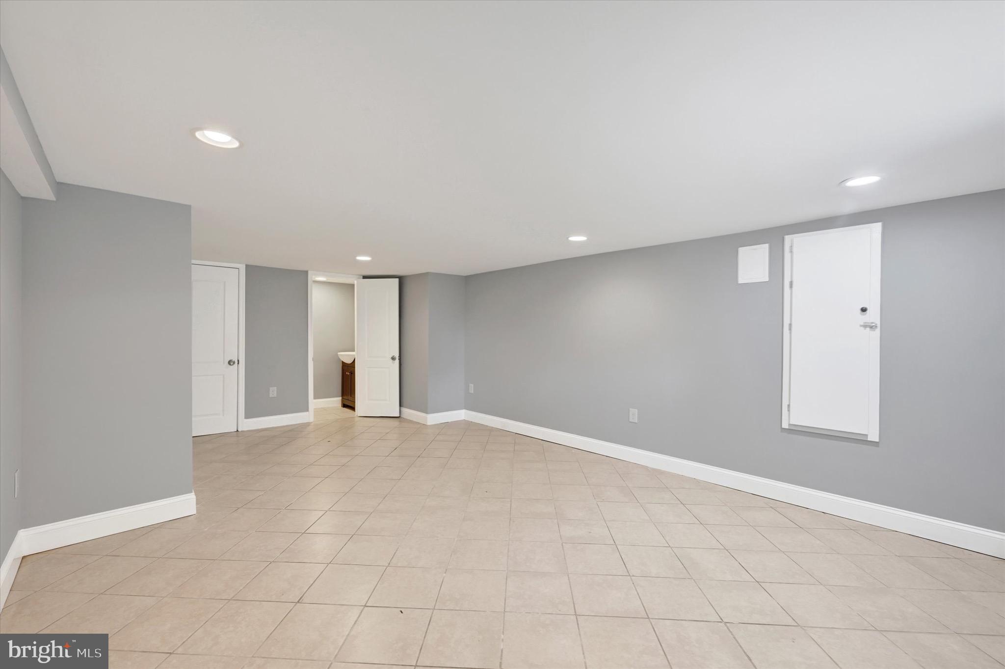 ROSEDALE - Residential