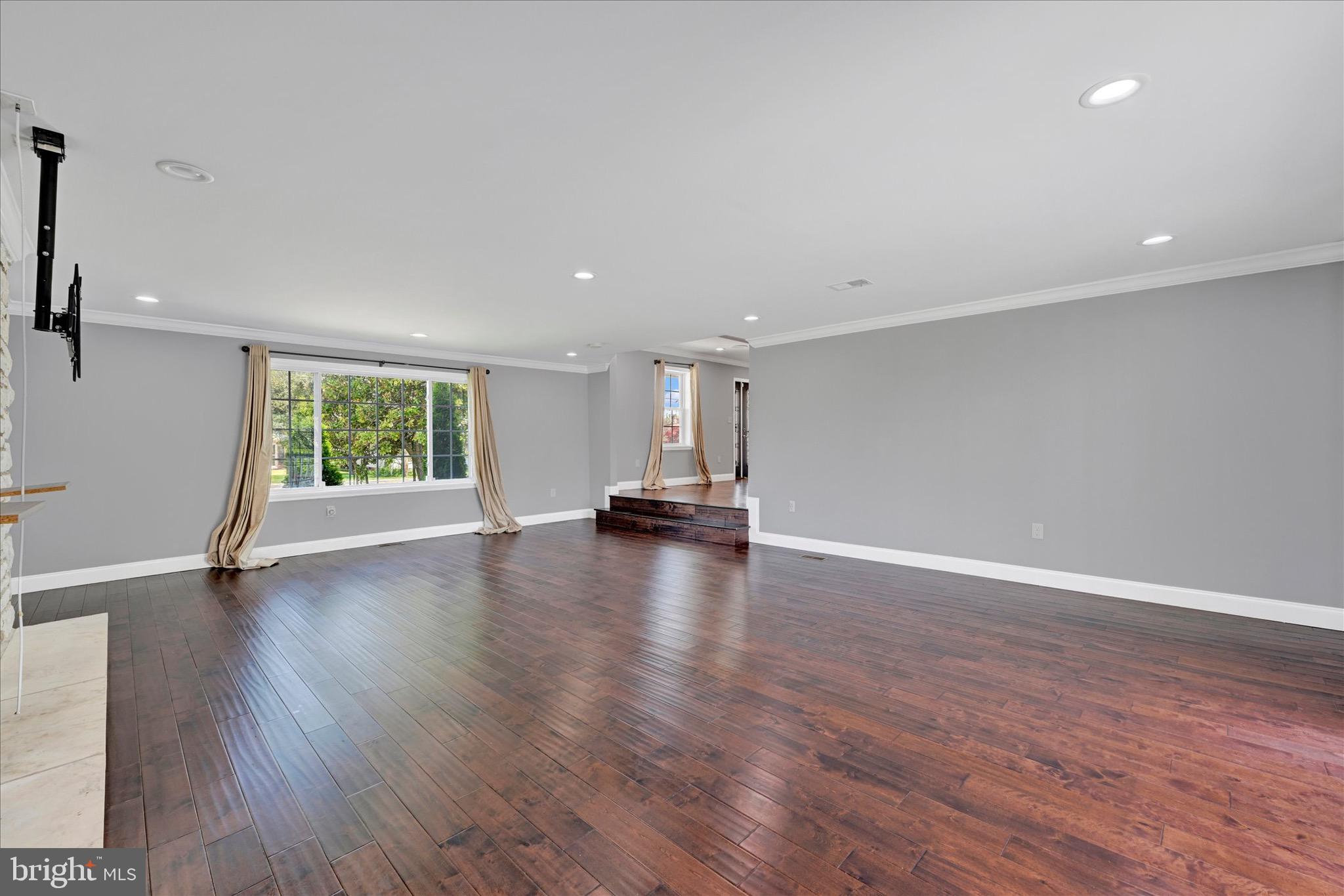 ROSEDALE - Residential