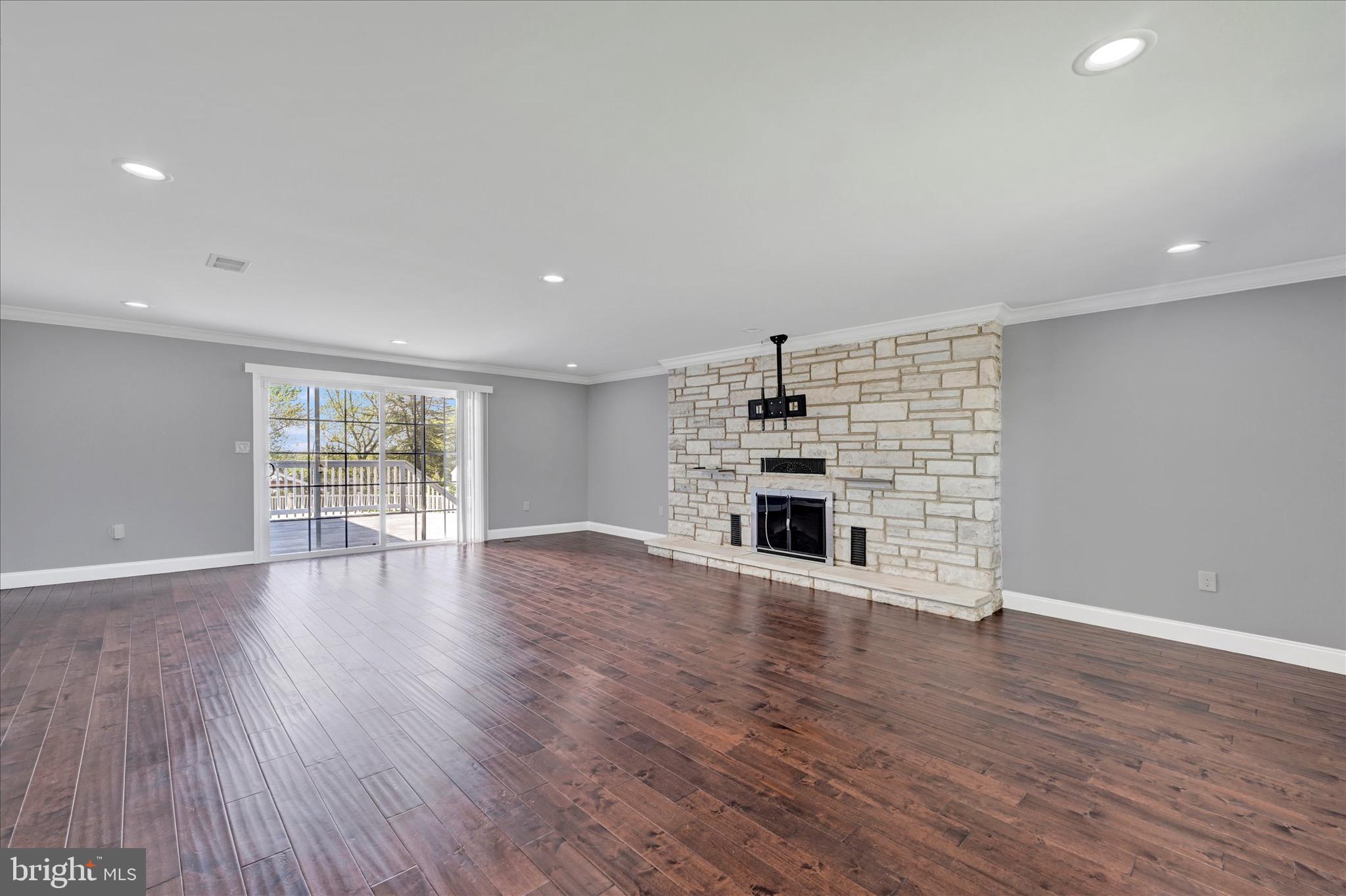 ROSEDALE - Residential