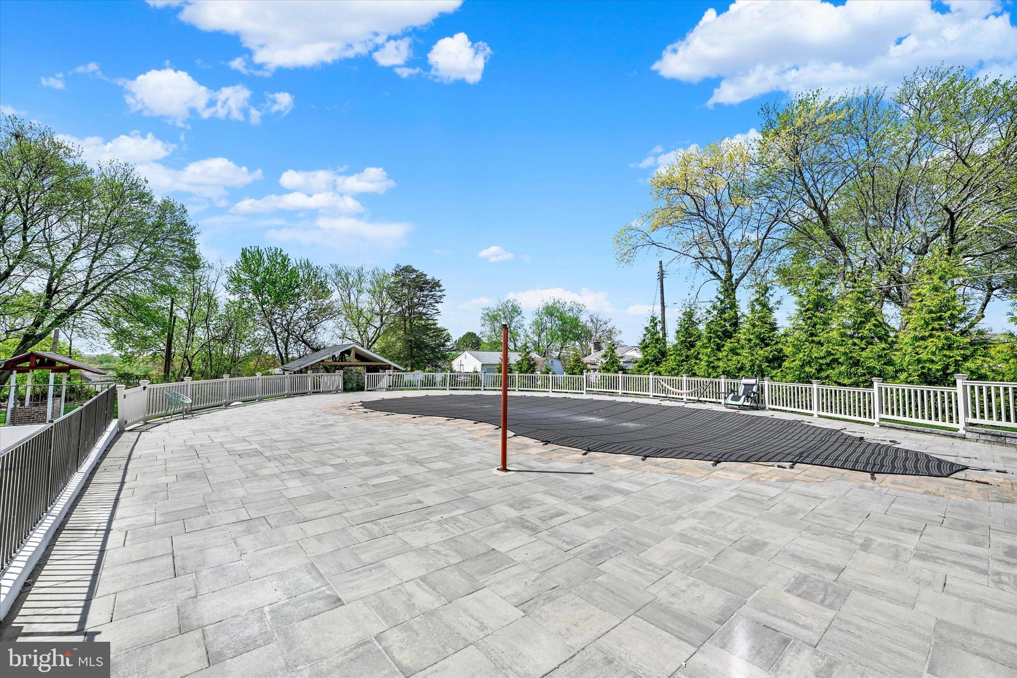 ROSEDALE - Residential