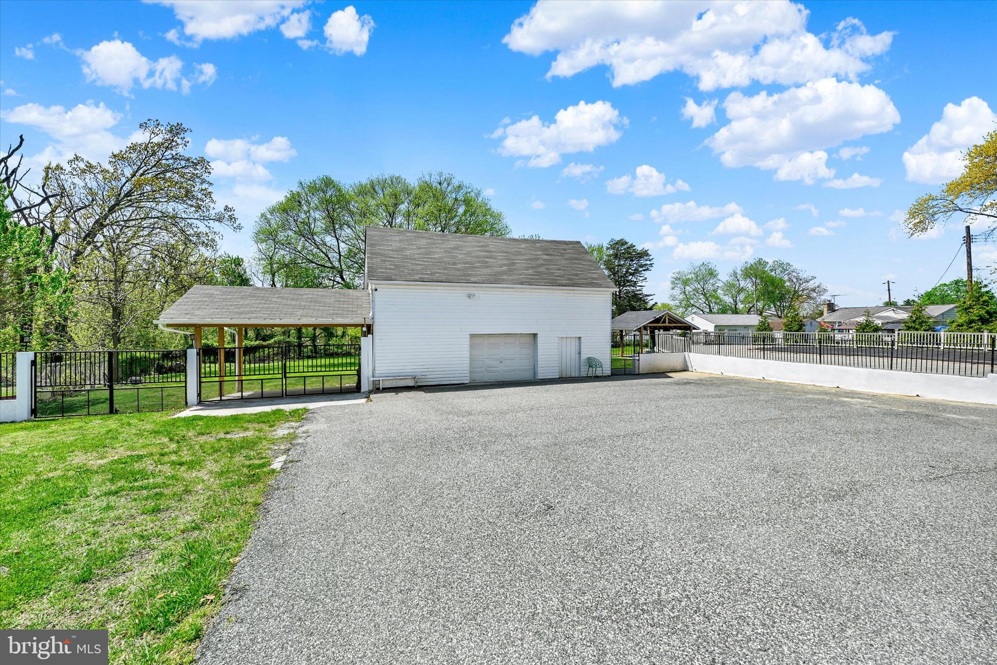 ROSEDALE - Residential