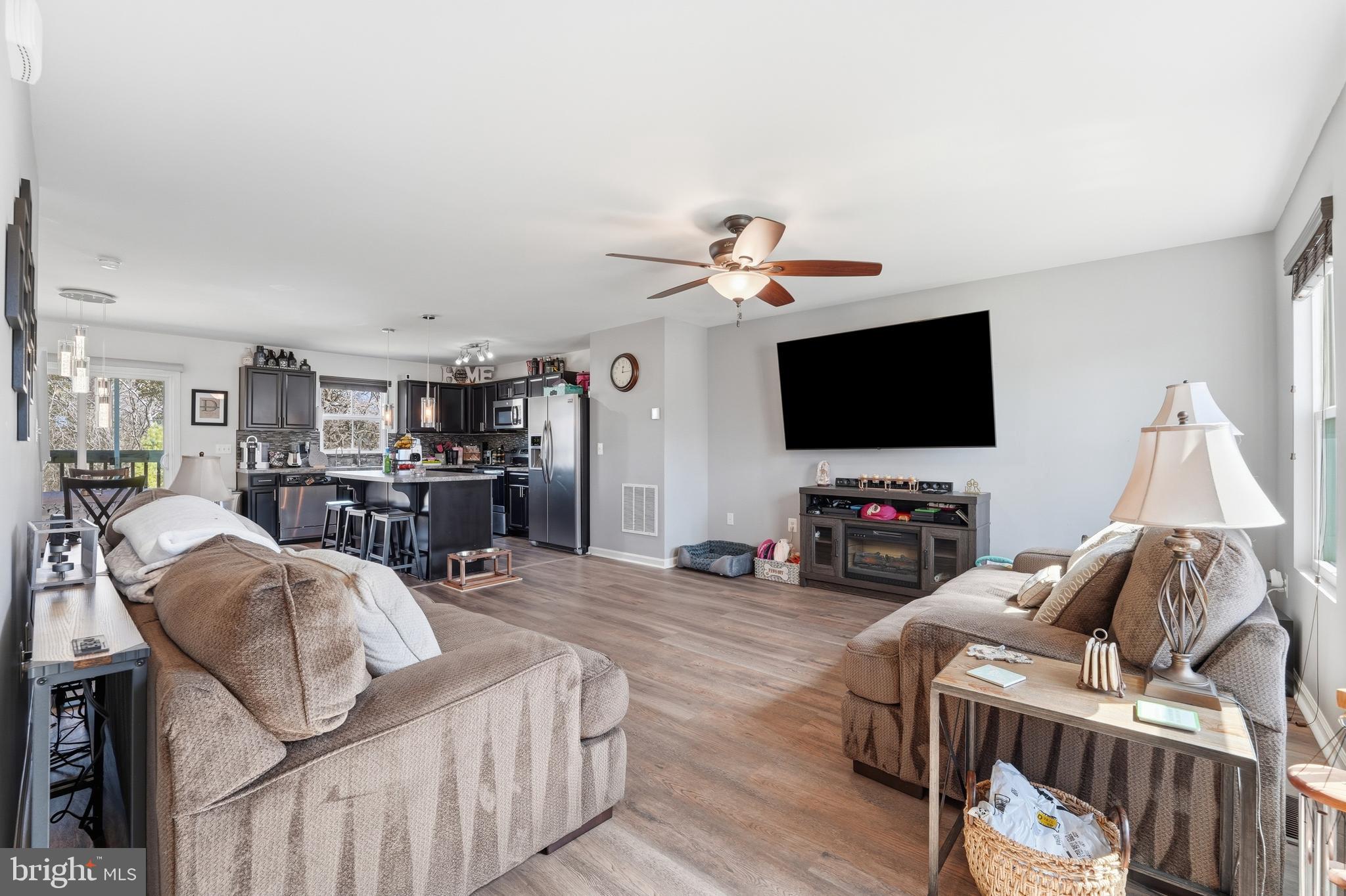 RAPPAHONNOCK LANDING - Residential