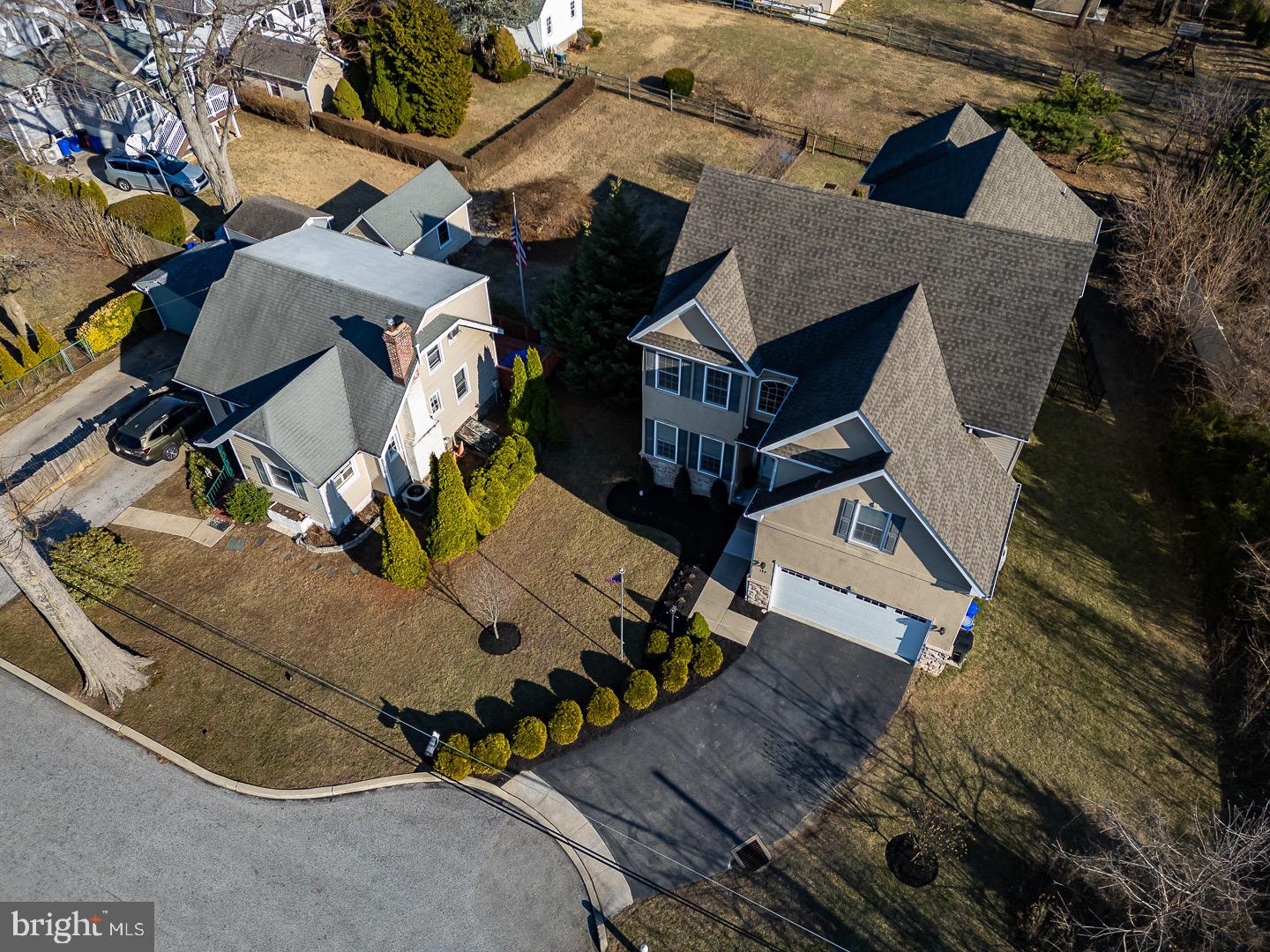 OAKMONT - Residential