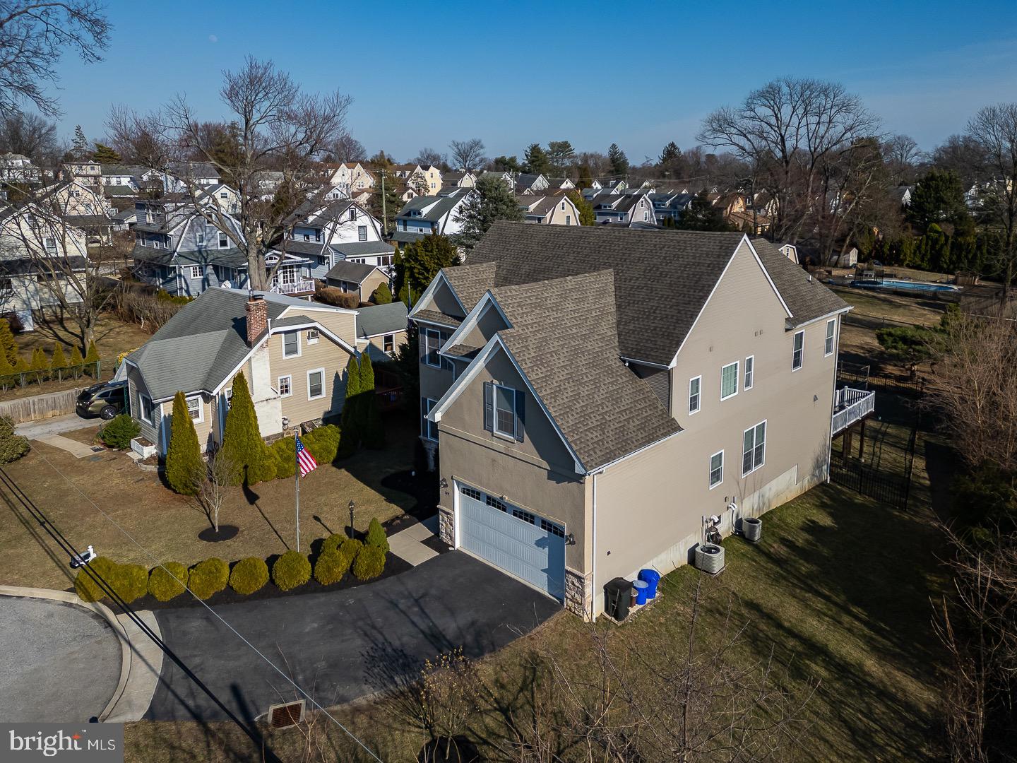 OAKMONT - Residential