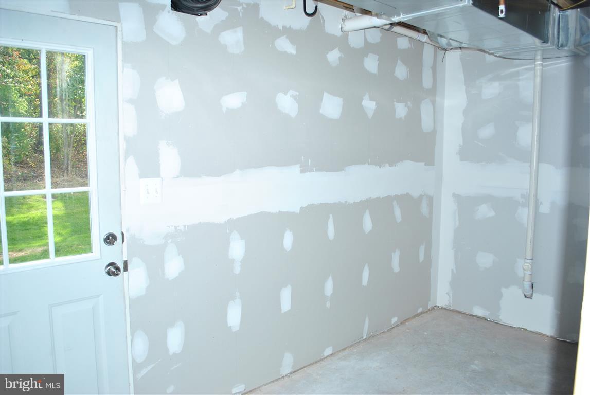 TANYARD SPRINGS - Residential Lease