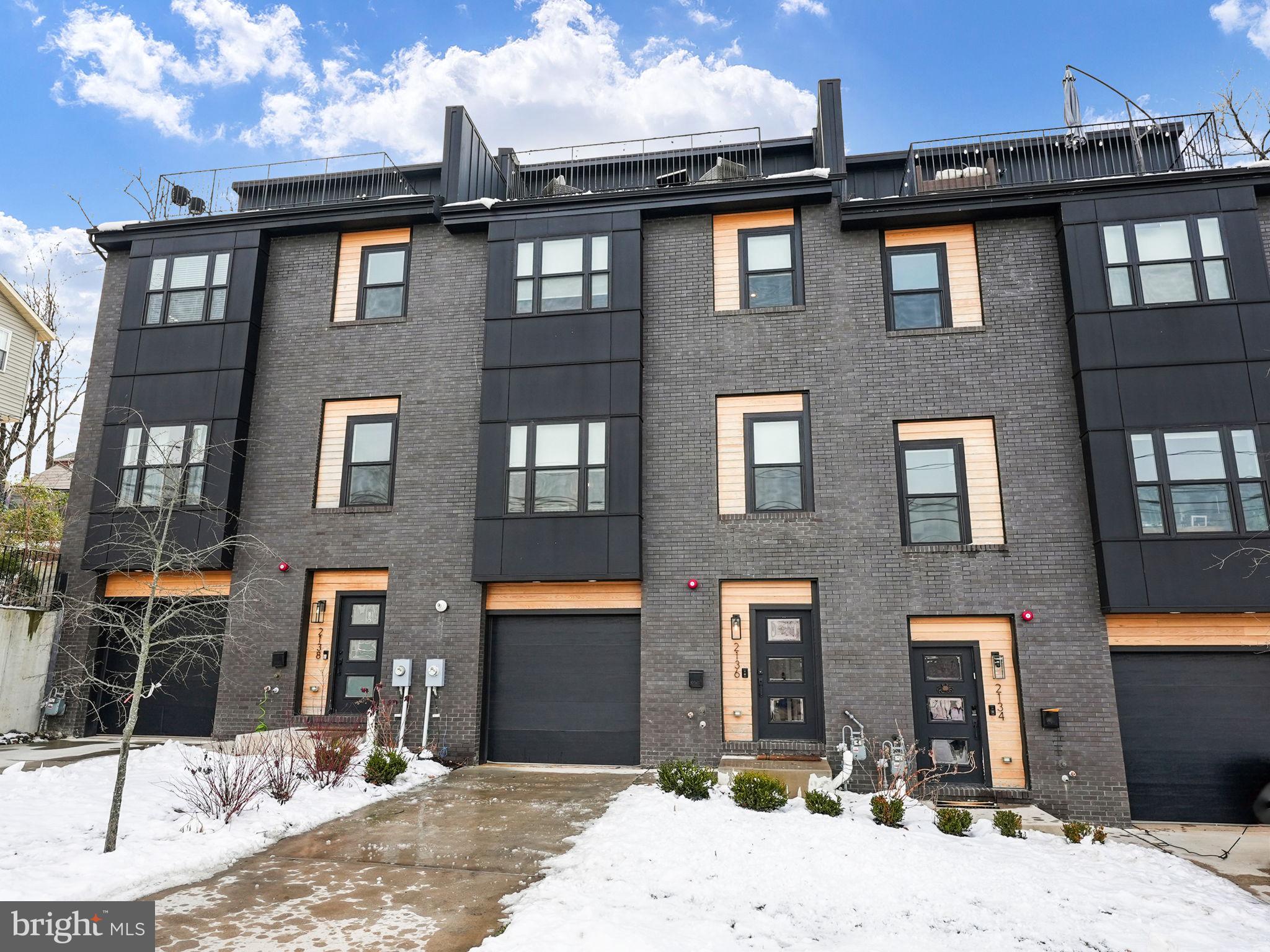 DOUGLAS PARK - Residential