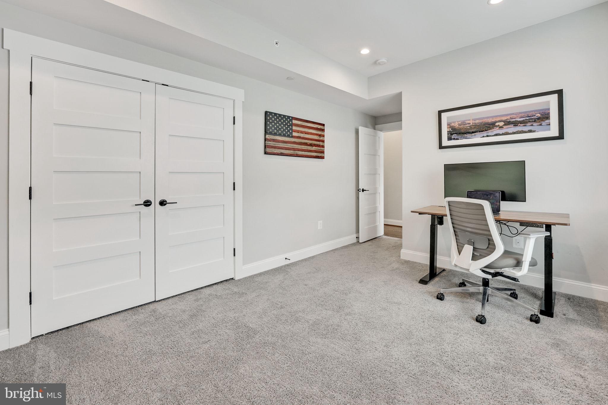 DOUGLAS PARK - Residential