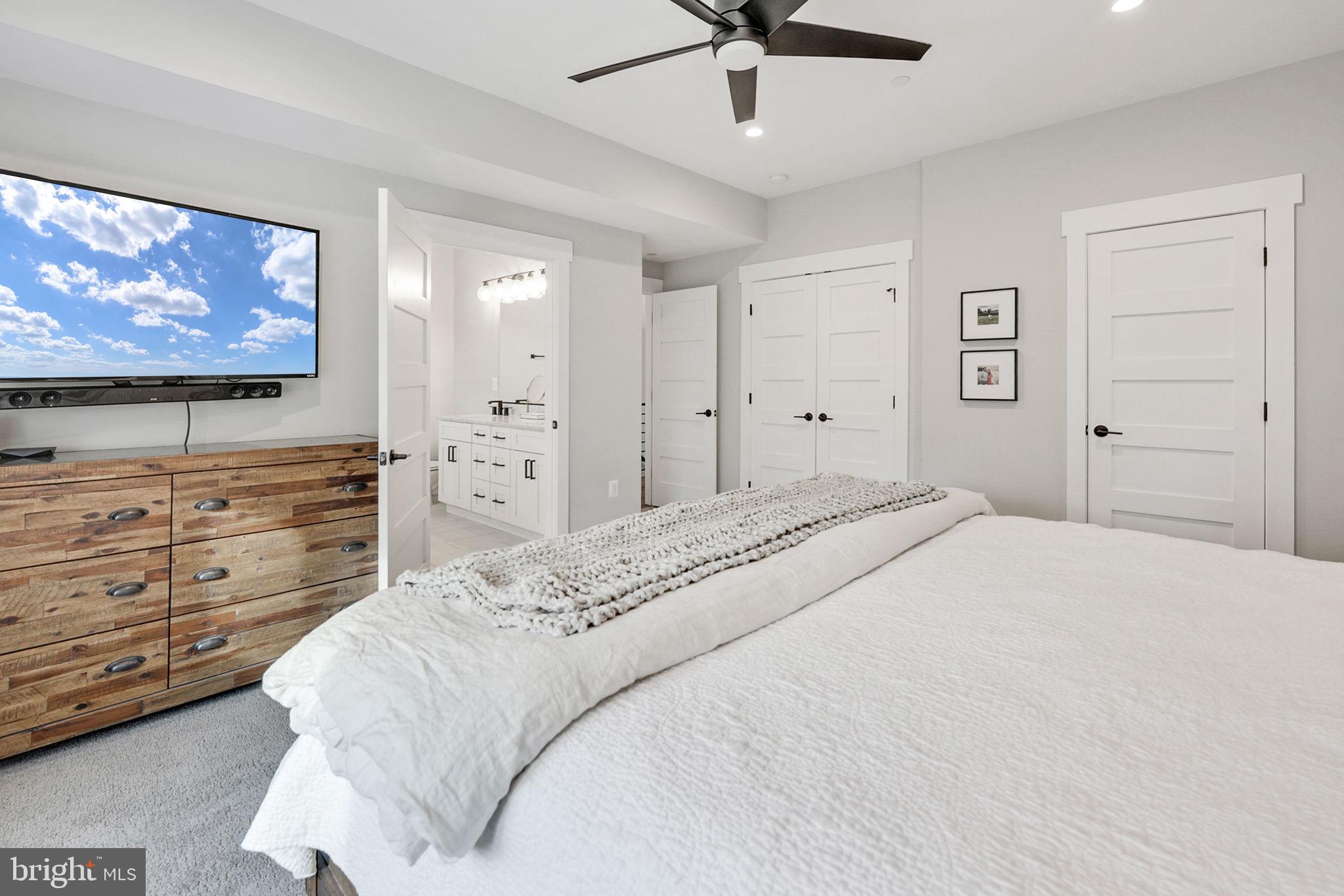 DOUGLAS PARK - Residential