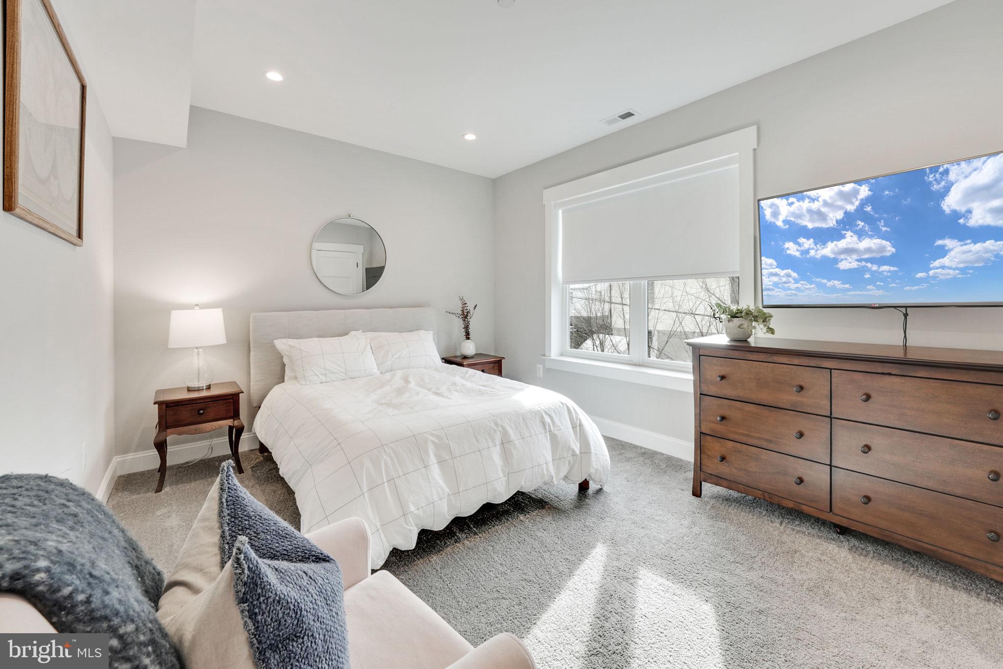 DOUGLAS PARK - Residential