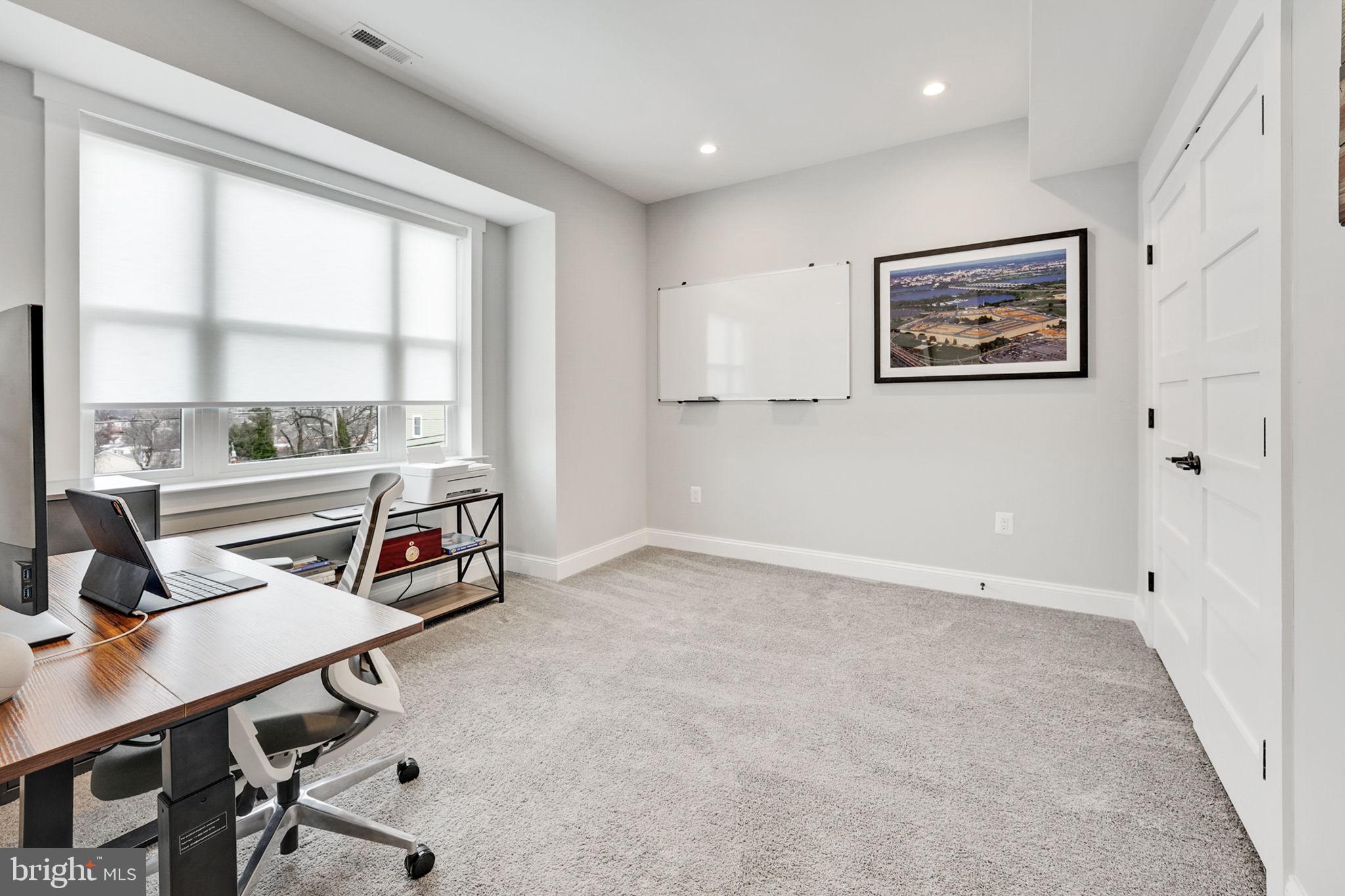 DOUGLAS PARK - Residential