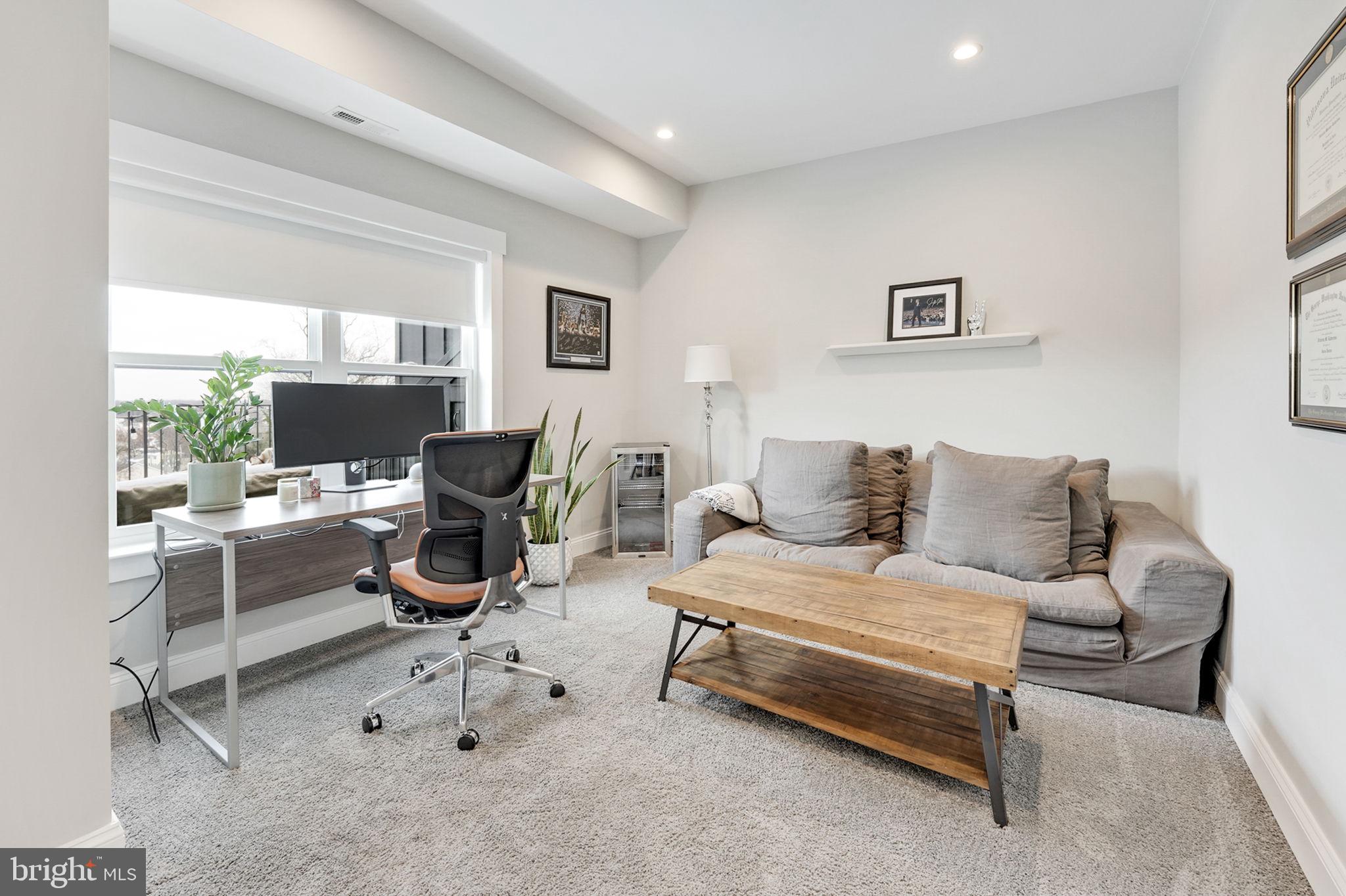 DOUGLAS PARK - Residential