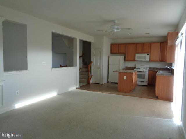 BLOOMS MILL - Residential Lease