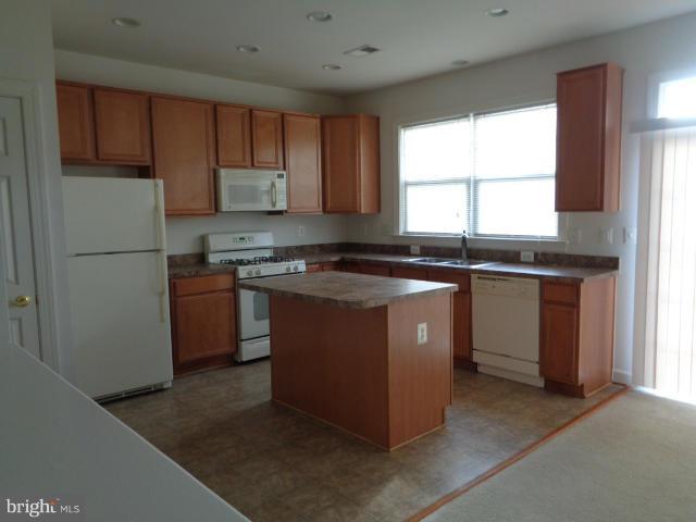 BLOOMS MILL - Residential Lease