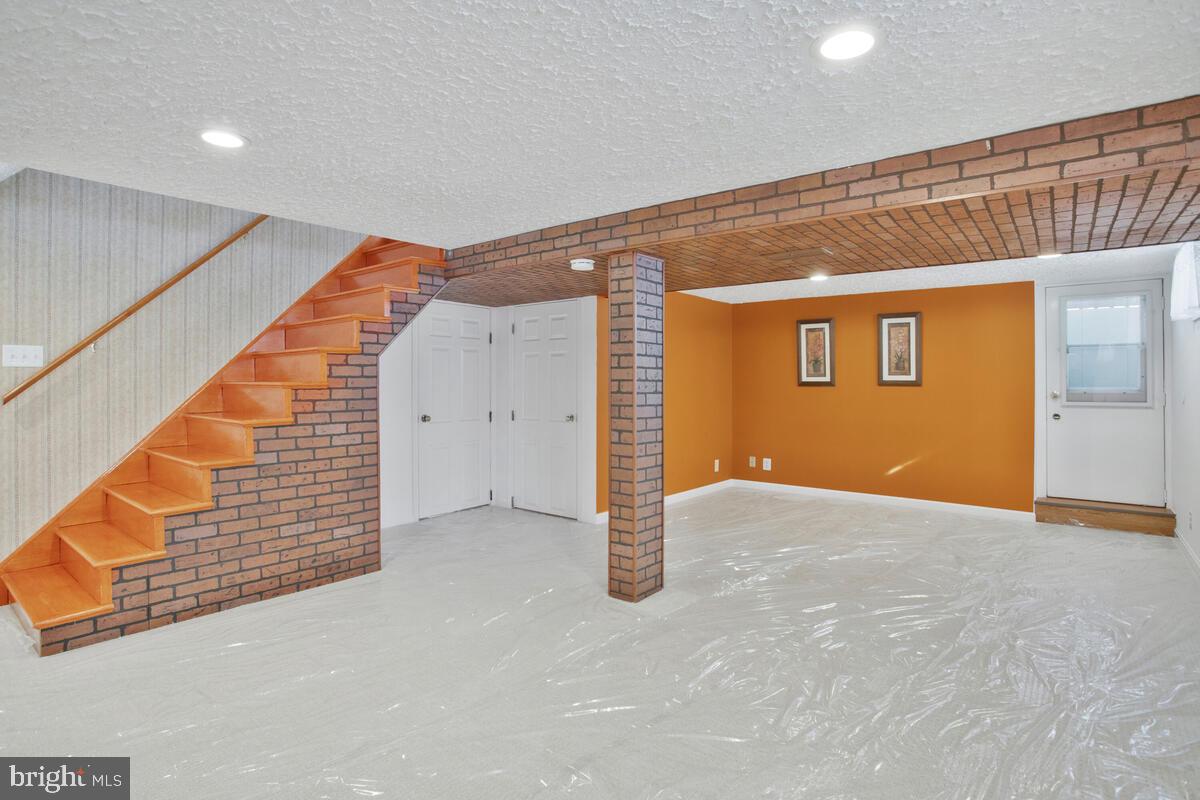 FERNDALE FARMS - Residential