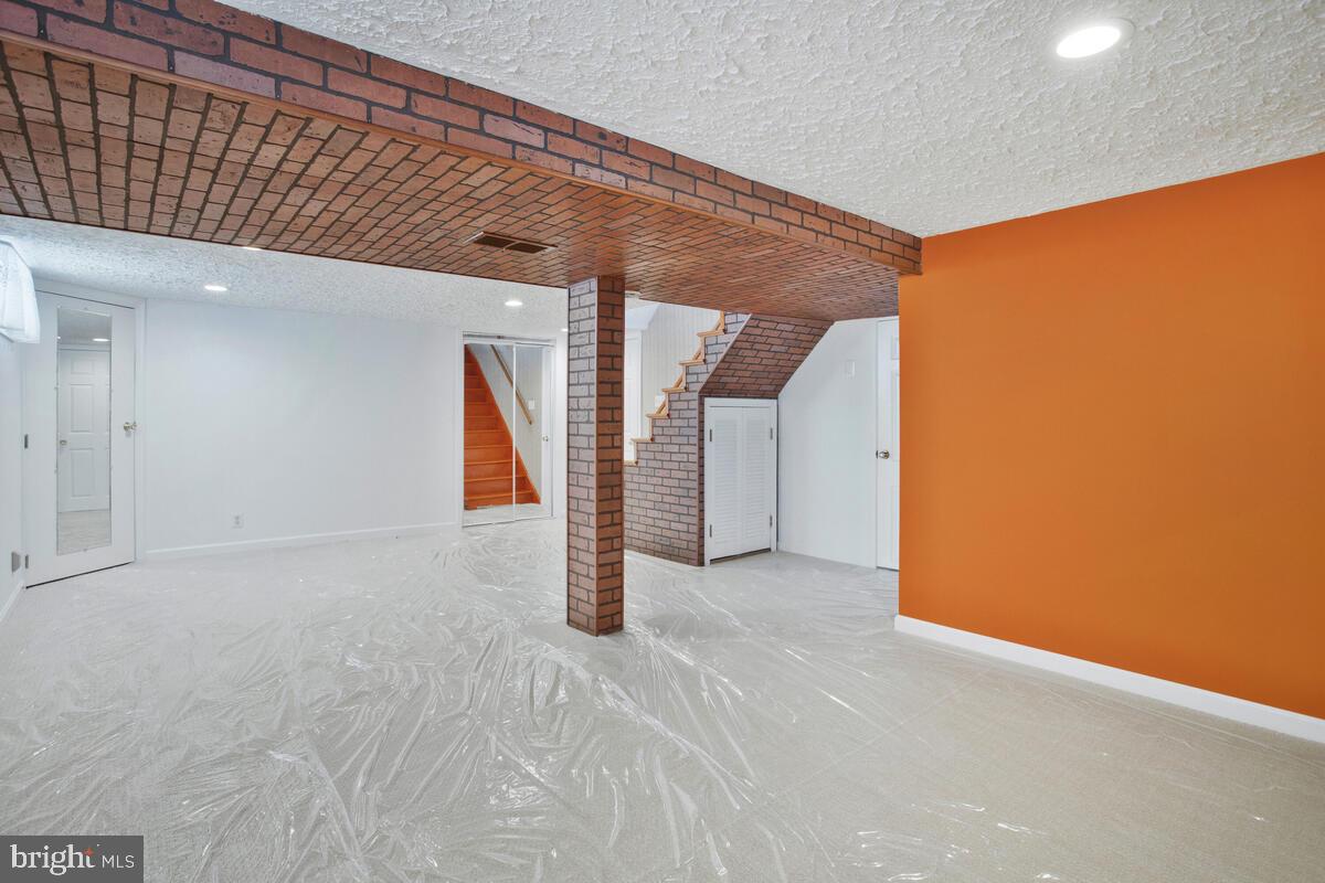 FERNDALE FARMS - Residential