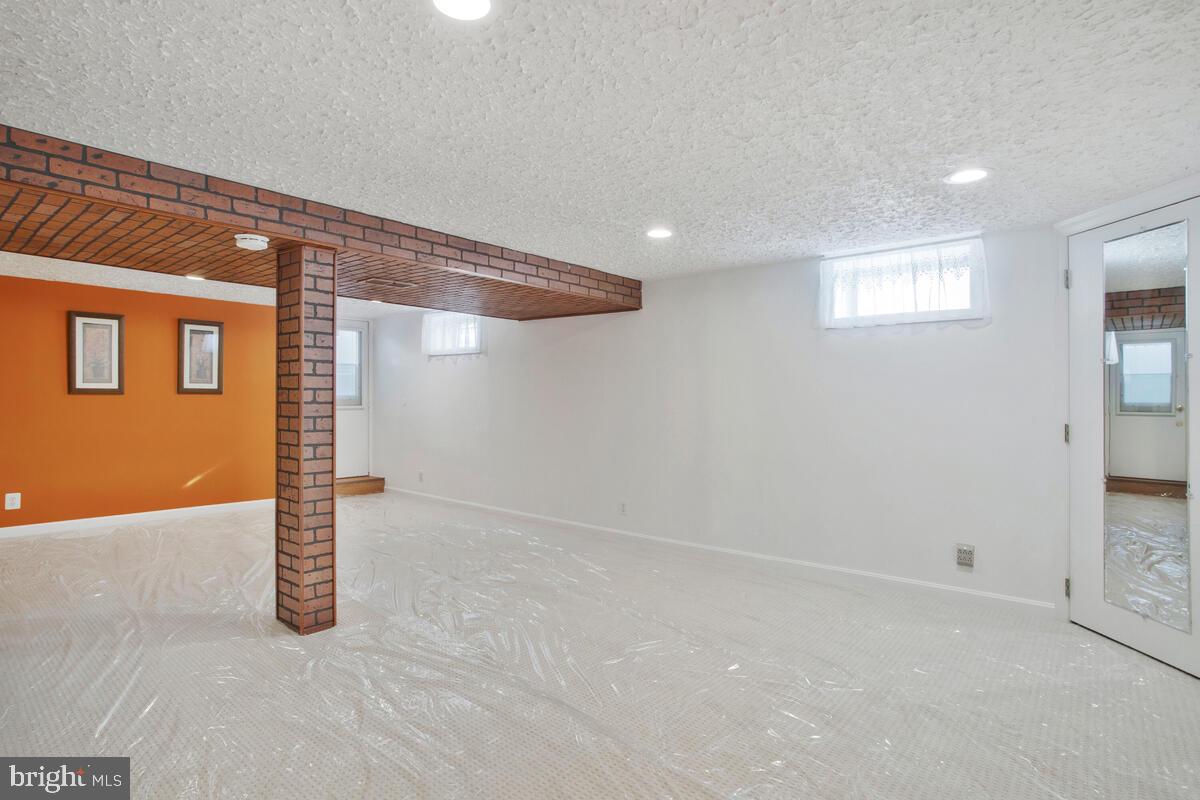 FERNDALE FARMS - Residential