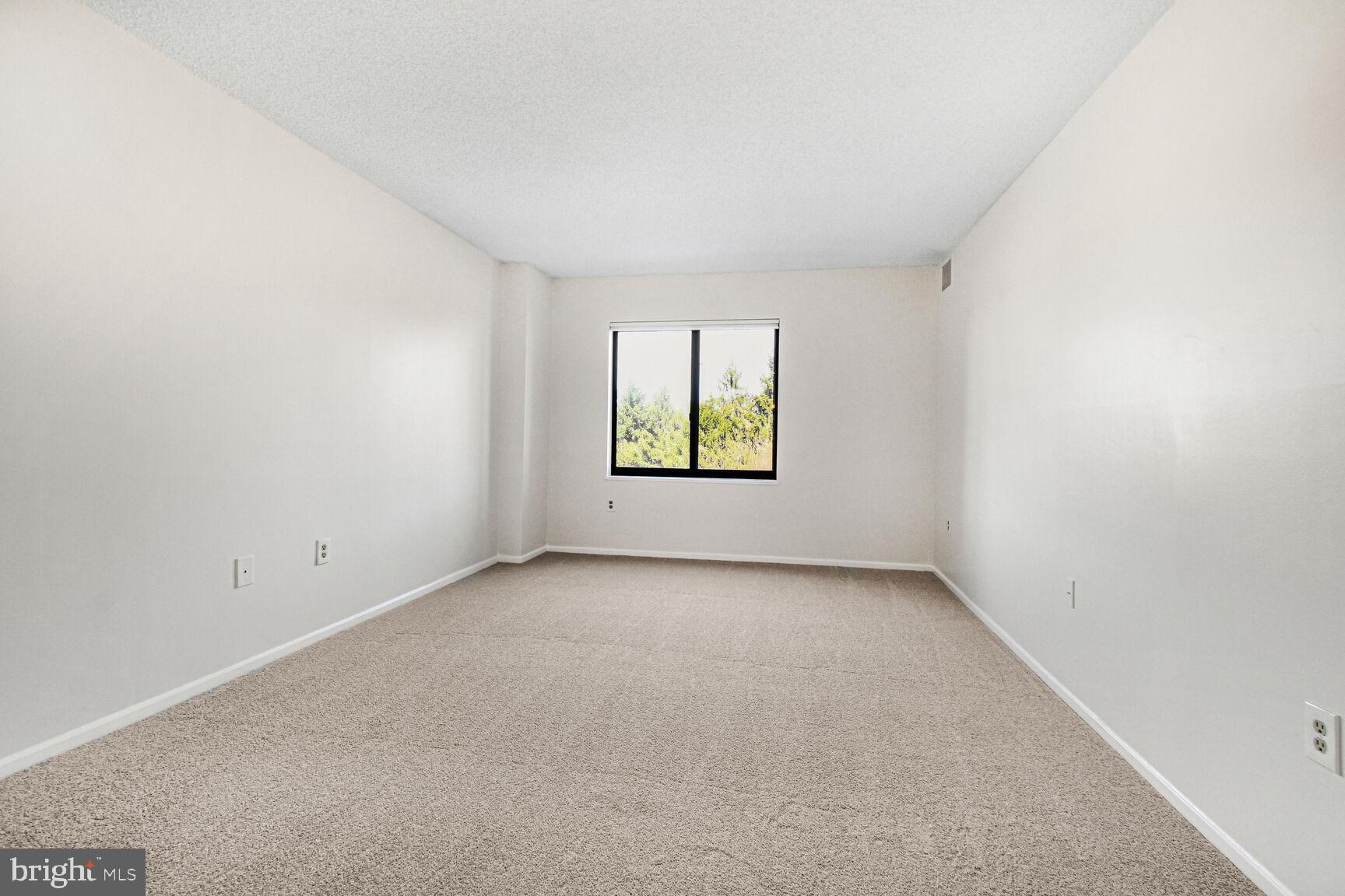 LEISURE WORLD - Residential