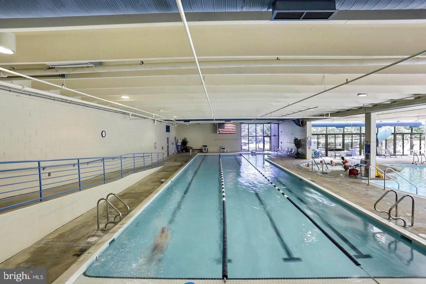 LEISURE WORLD - Residential