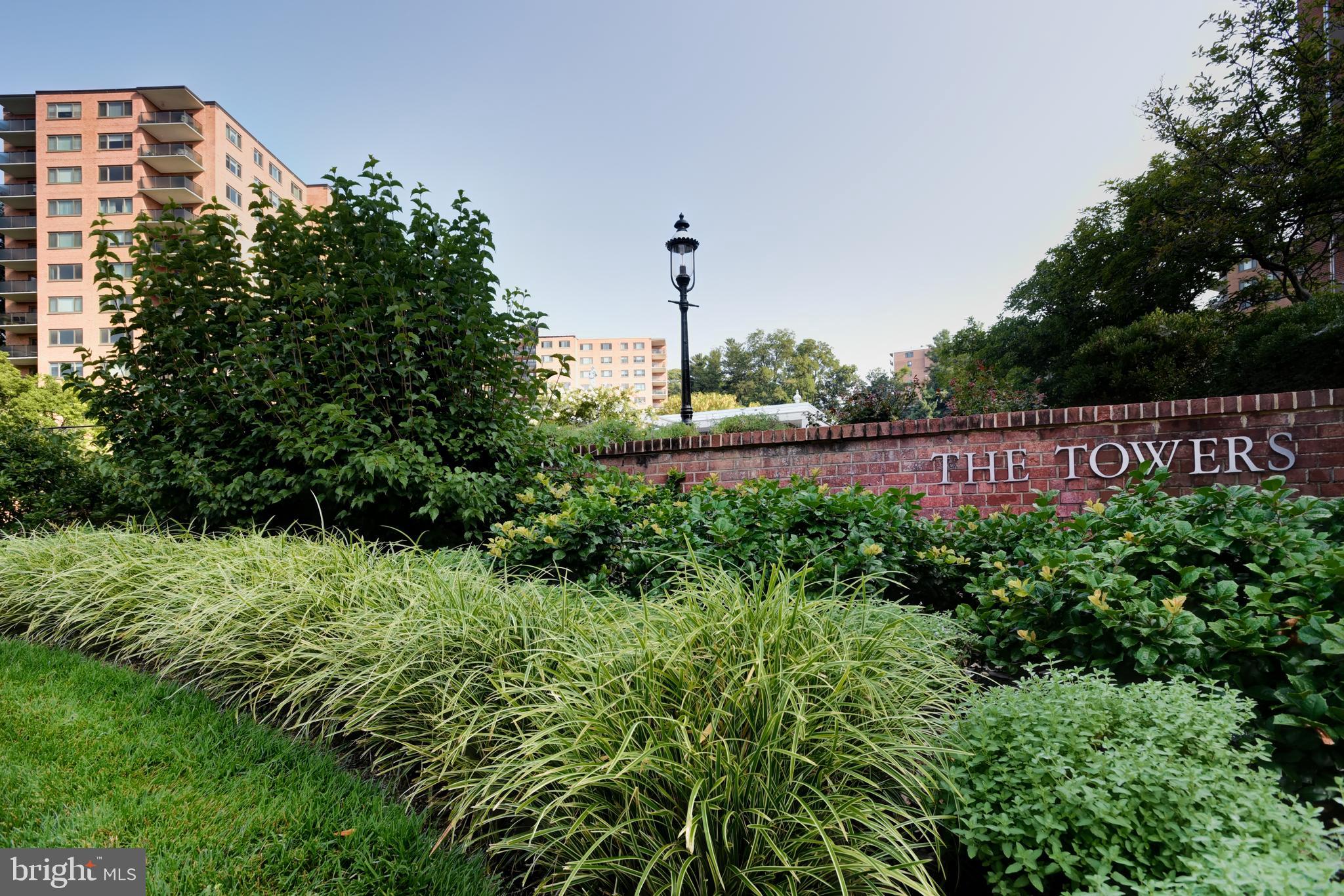 4201 CATHEDRAL AVENUE NW 1004E