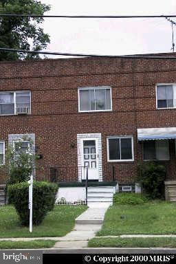 Nice rental !! 2/3 bedroom brick townhome with 2 full baths. Full bath added in 2024 with renovated lower level to accommodate your 3rd bedroom needs. Awning added to front porch in 2025. New back splash in kitchen with stainless steel /black appliances. Separate dining room leads to fenced rear yard .