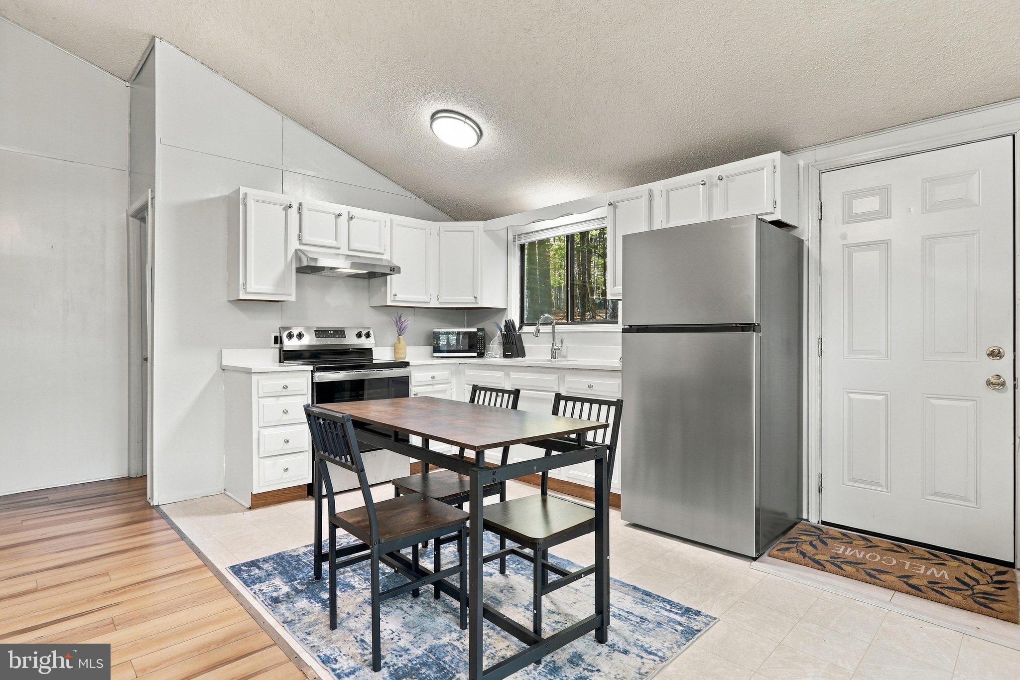 20 SHAWNEE TRAIL
