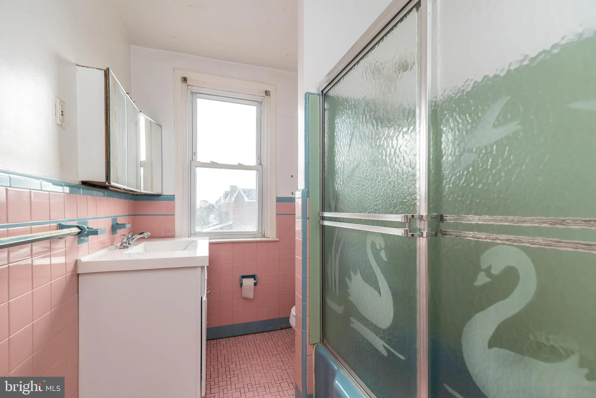 Philadelphia, Pennsylvania 19149, United States, 3 Bedrooms Bedrooms, ,2 BathroomsBathrooms,Residential,Pending,237358