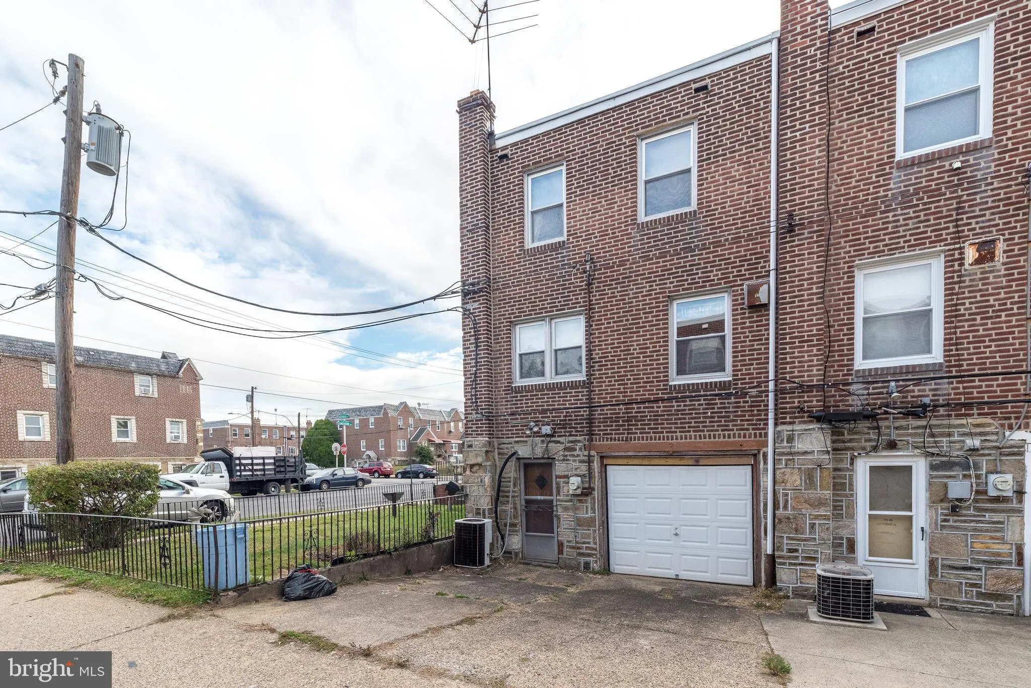 Philadelphia, Pennsylvania 19149, United States, 3 Bedrooms Bedrooms, ,2 BathroomsBathrooms,Residential,Pending,237358