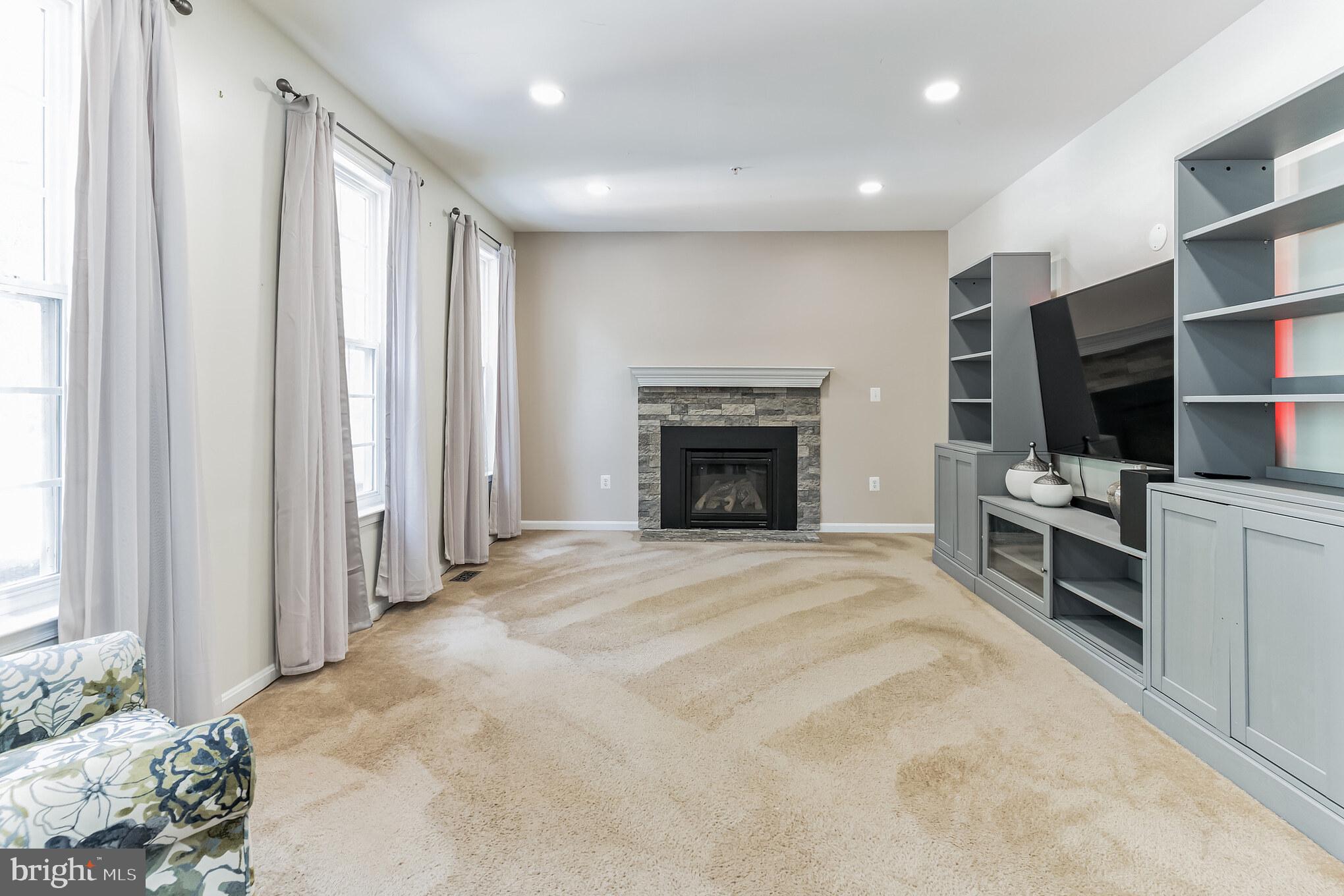 KINGSVIEW - Residential