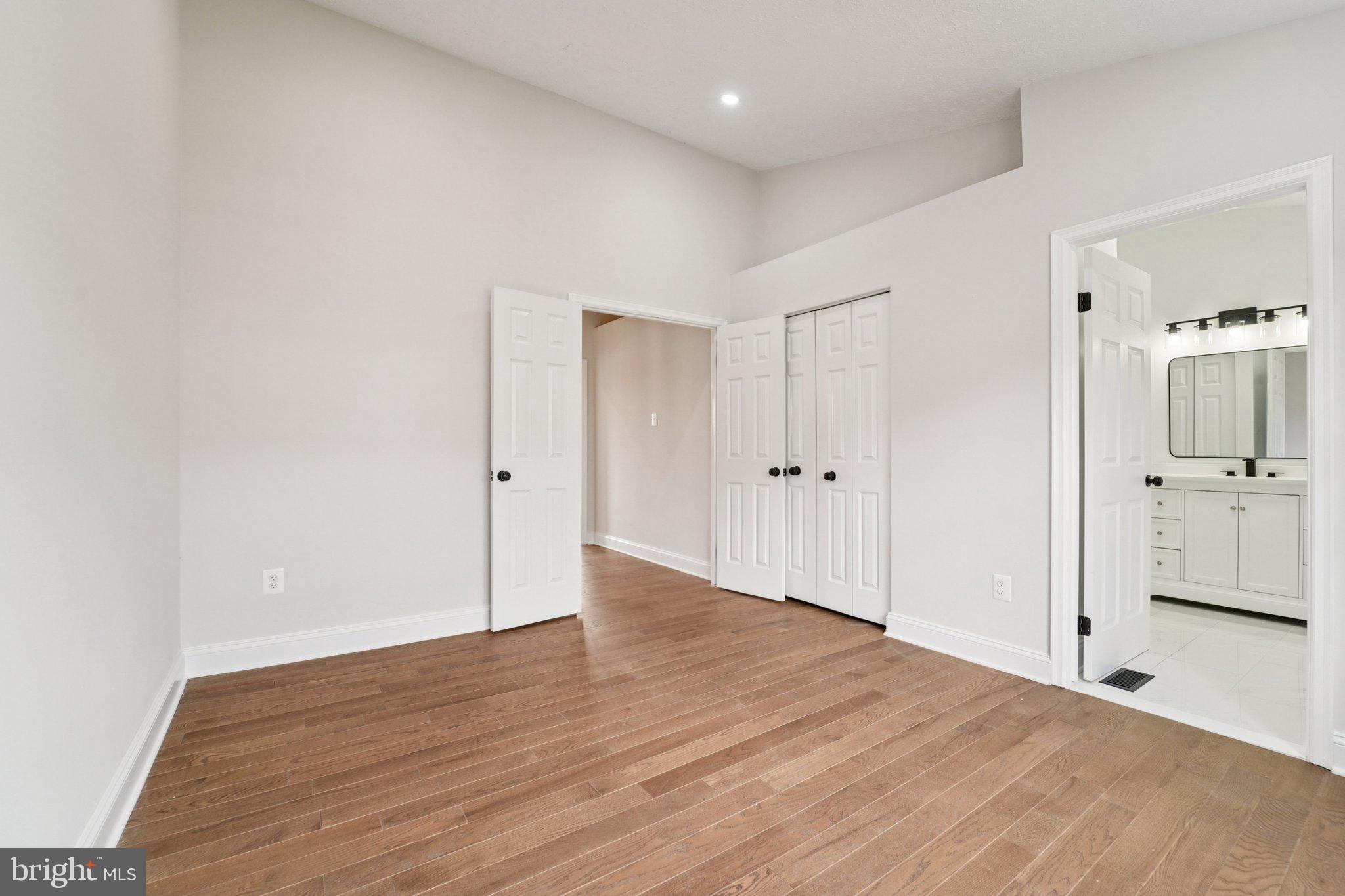 VILLAGE OF SILVER HALL - Residential