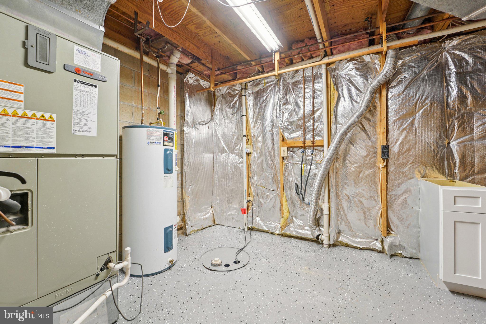 VILLAGE OF SILVER HALL - Residential