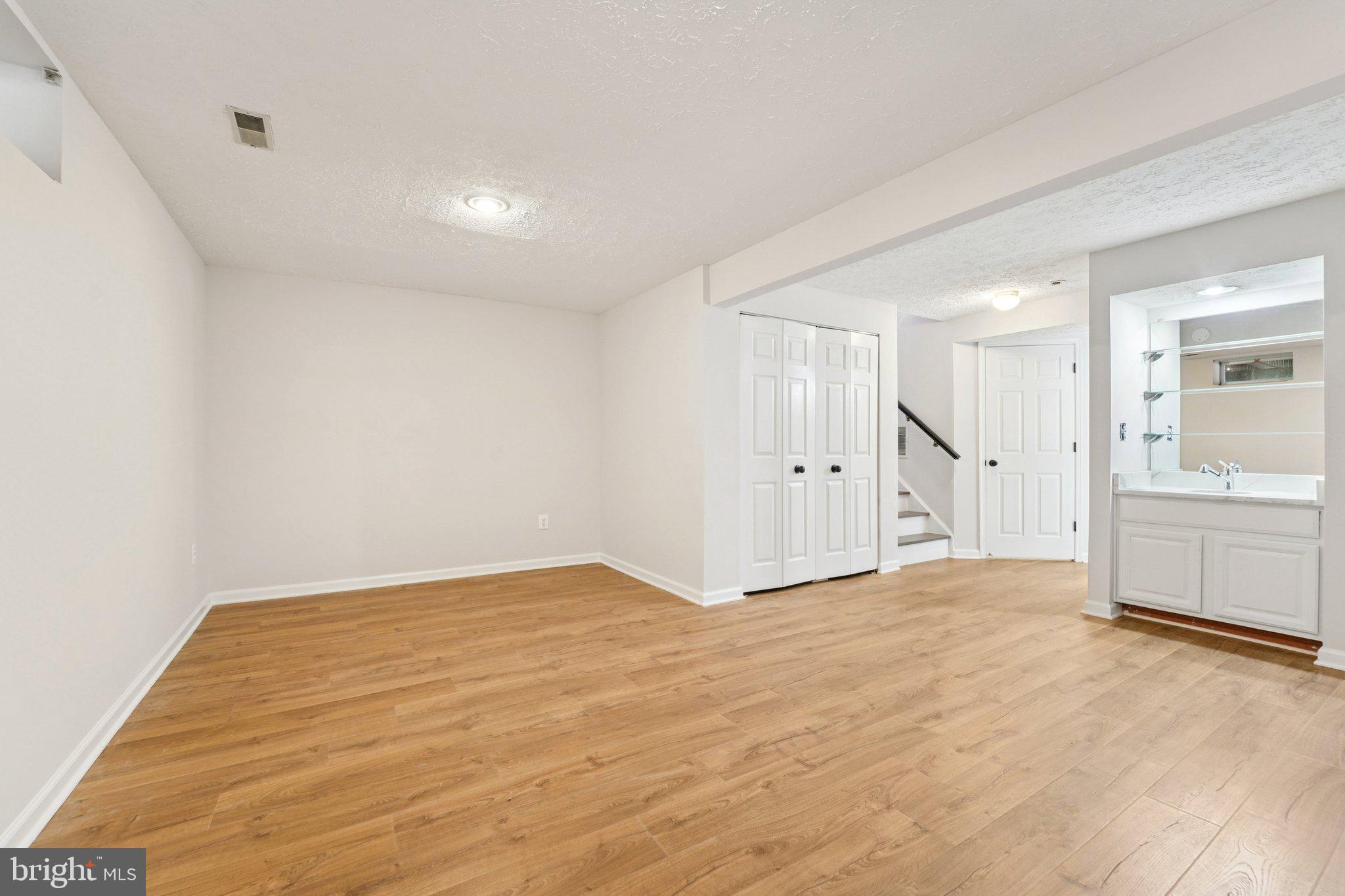 VILLAGE OF SILVER HALL - Residential